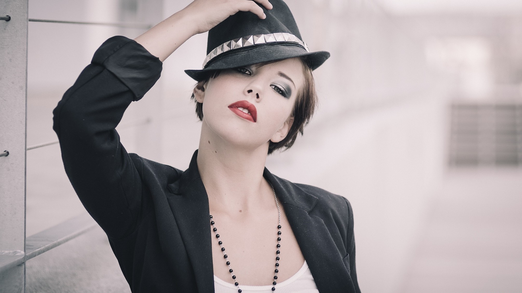 Woman in black jacket and hat with red lipstick HD Wallpaper