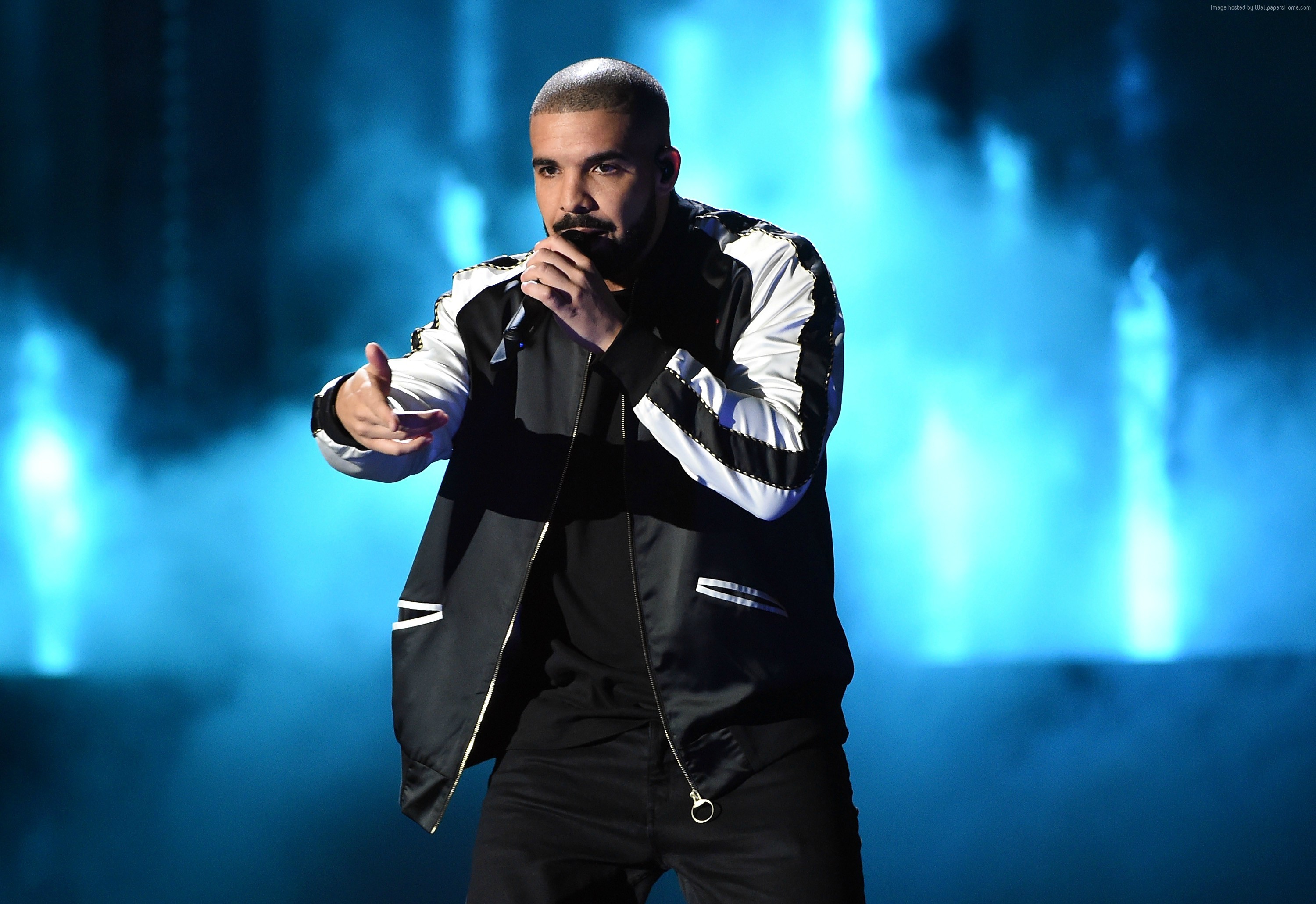 Drake performing at the Grammy Awards HD Wallpaper
