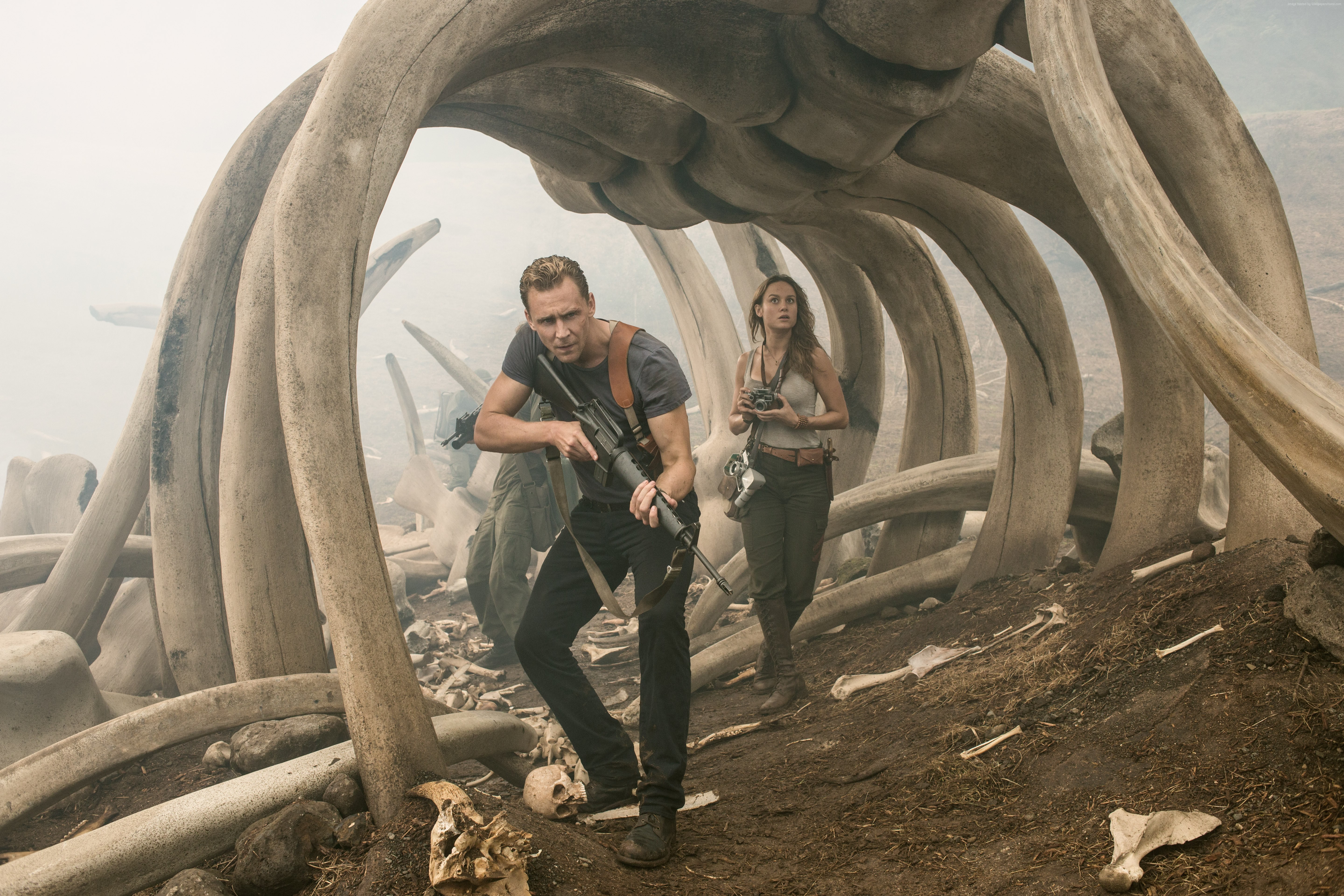 Tom Hiddleston in Kong: Skull Island HD Wallpaper