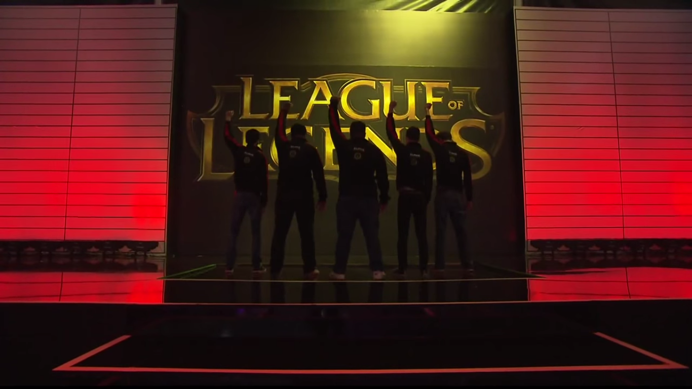 League of Legends players on stage with logo HD Wallpaper