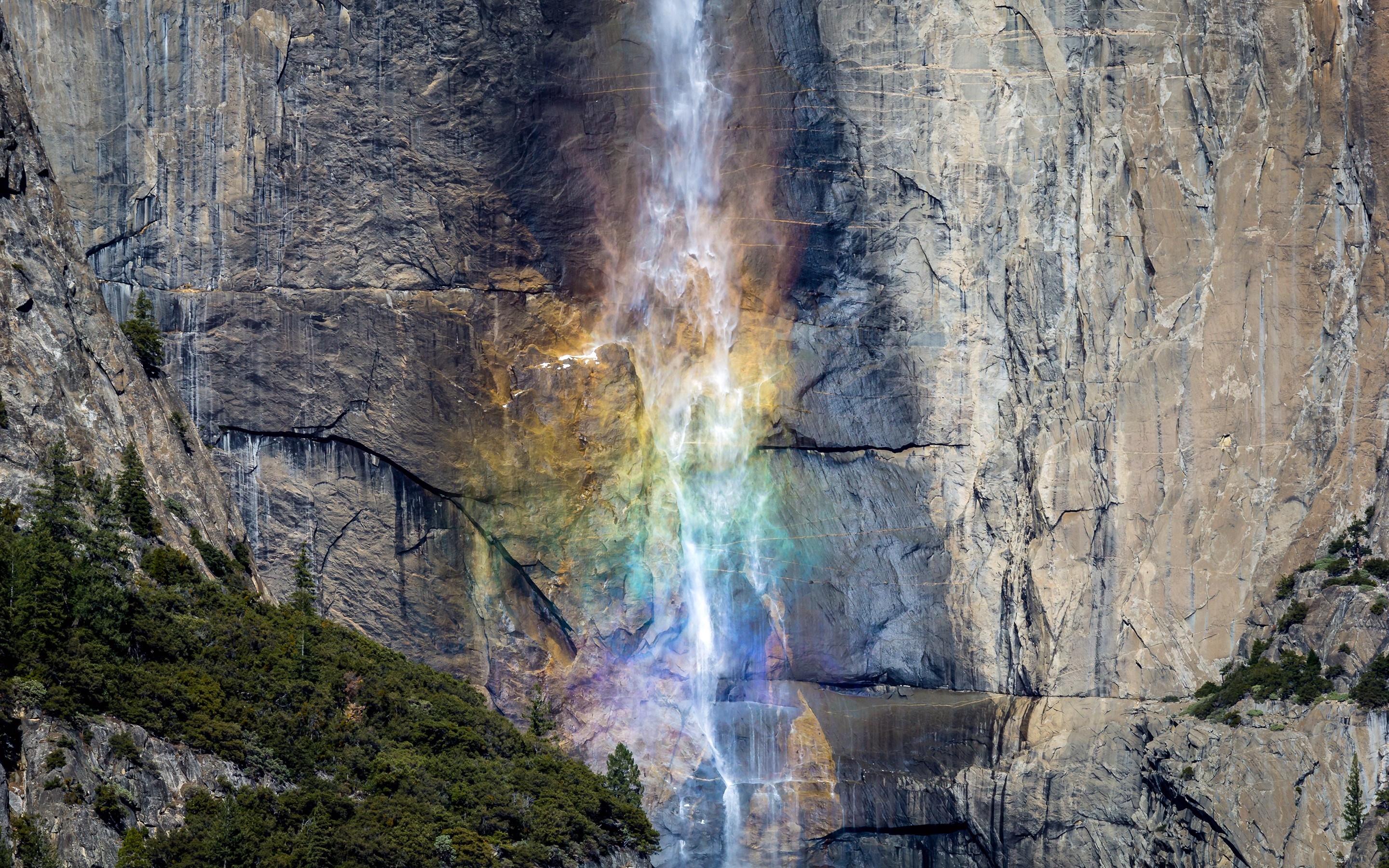 Rainbow in Yosemite National Park waterfall HD Wallpaper
