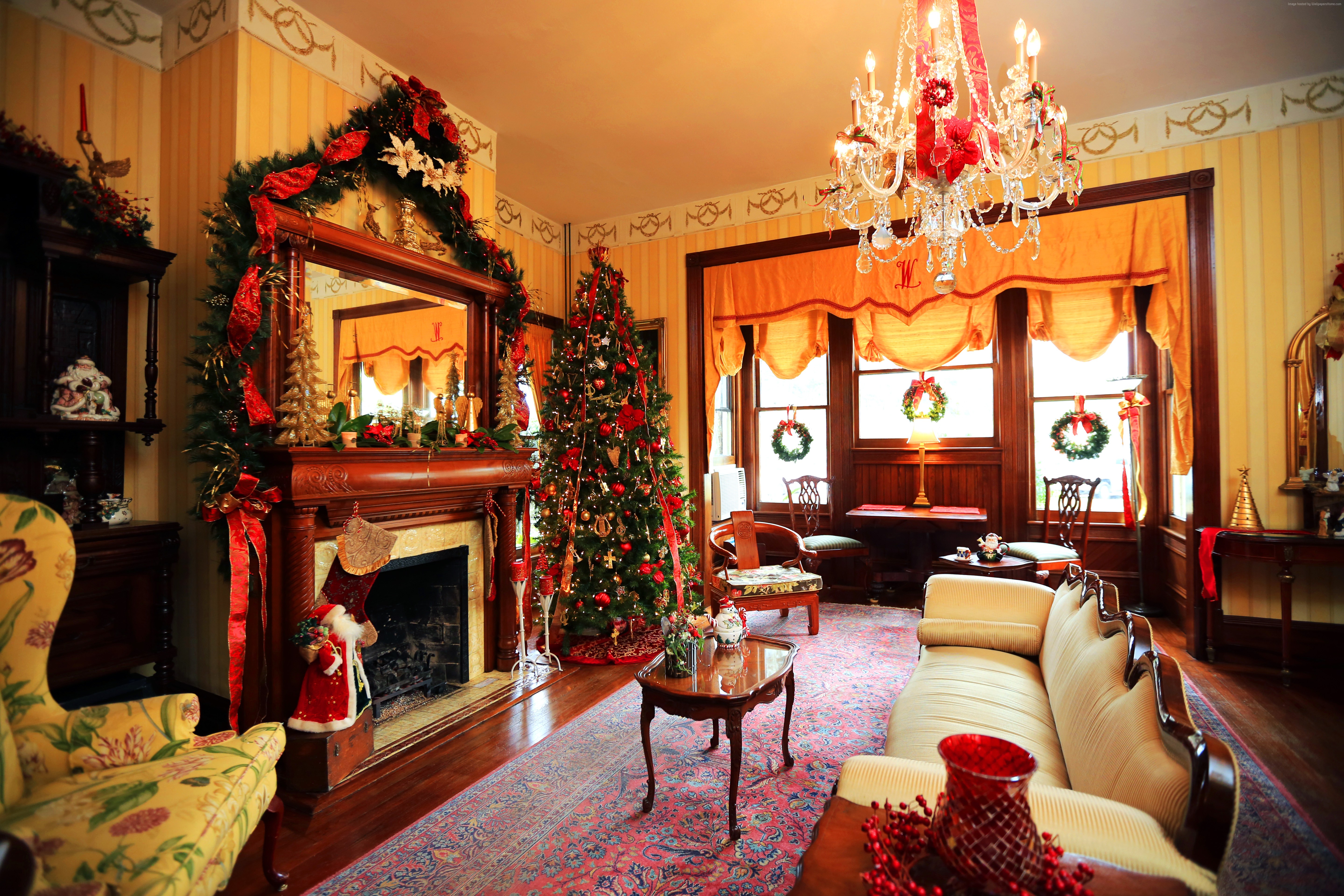 Christmas decorated living room in Amelia Island Williams House HD Wallpaper