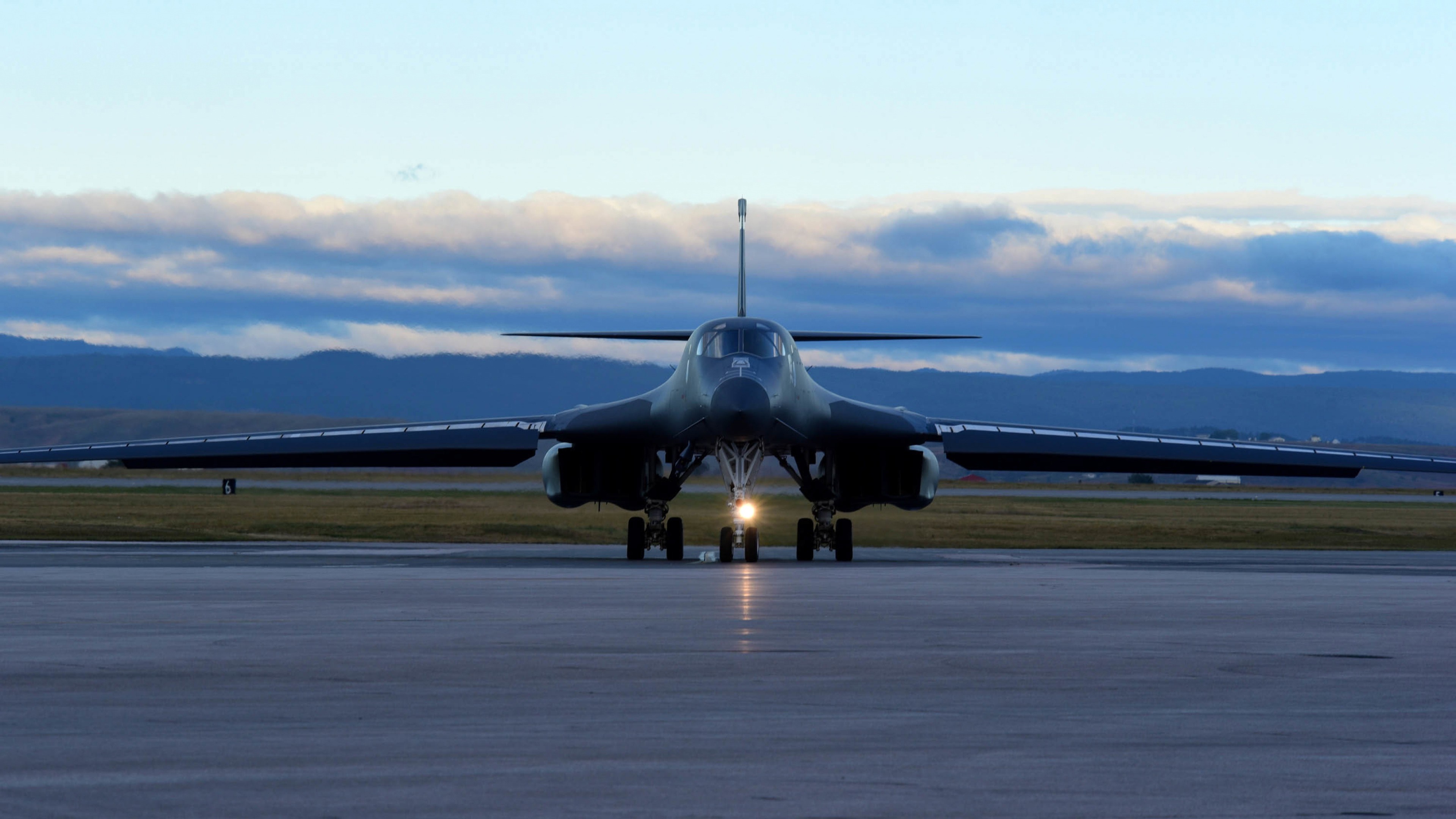 Rockwell B-1 Lancer bomber on tarmac HD Wallpaper