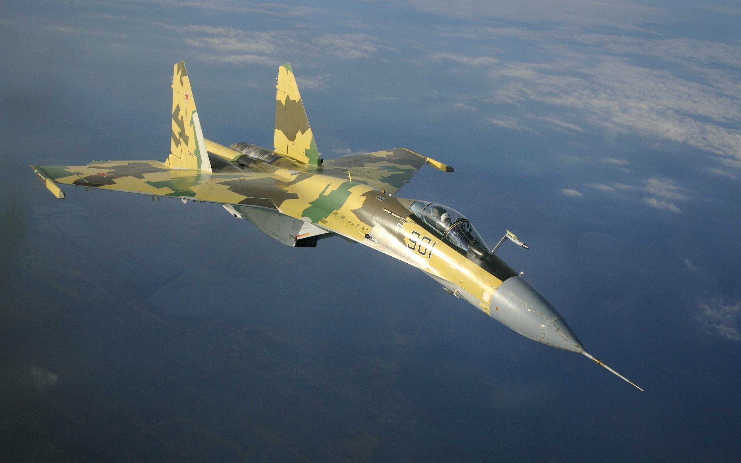 Sukhoi Su-34 fighter jet in flight HD Wallpaper