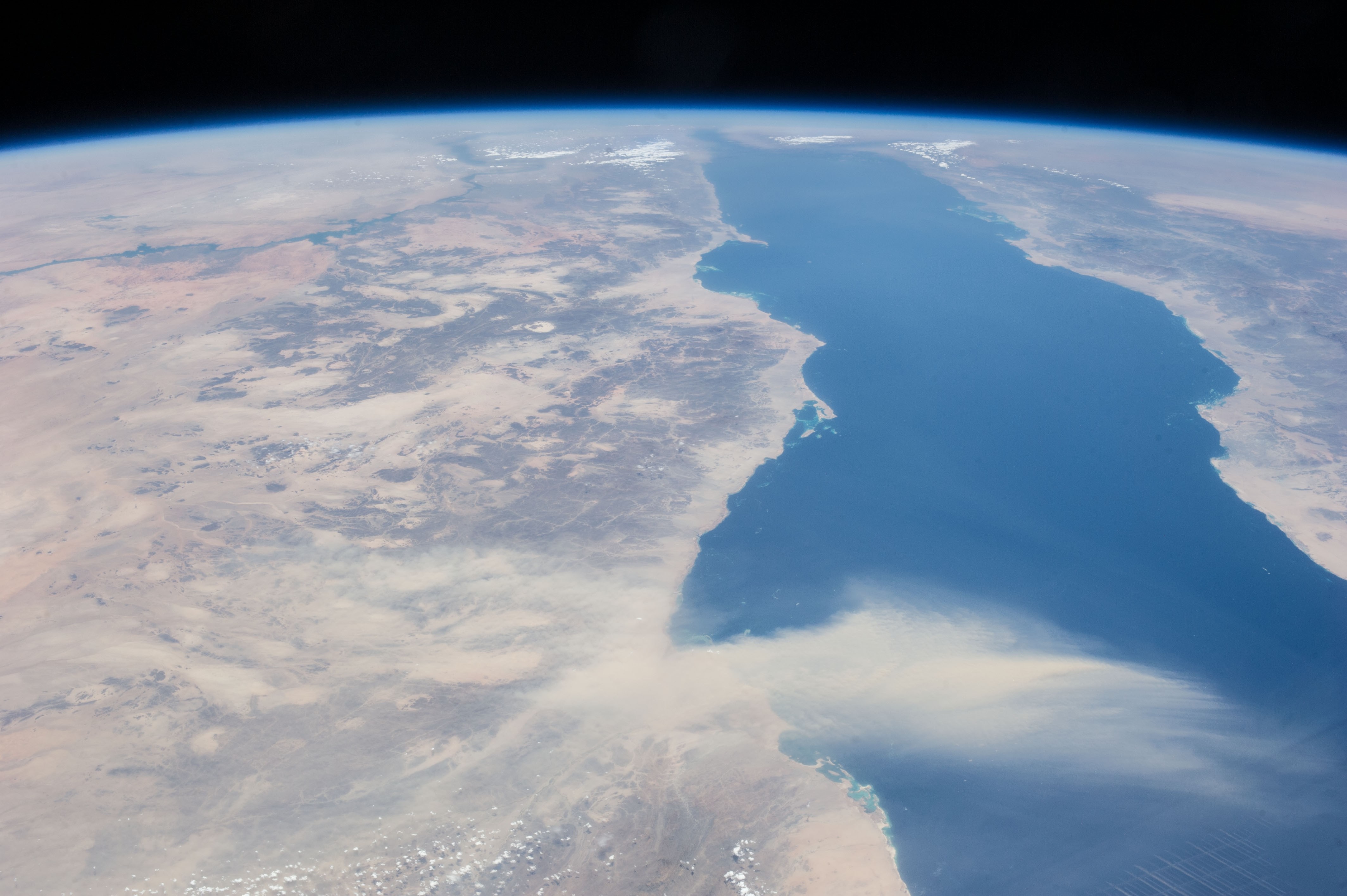 Earth's Atmosphere and Ocean from Space HD Wallpaper