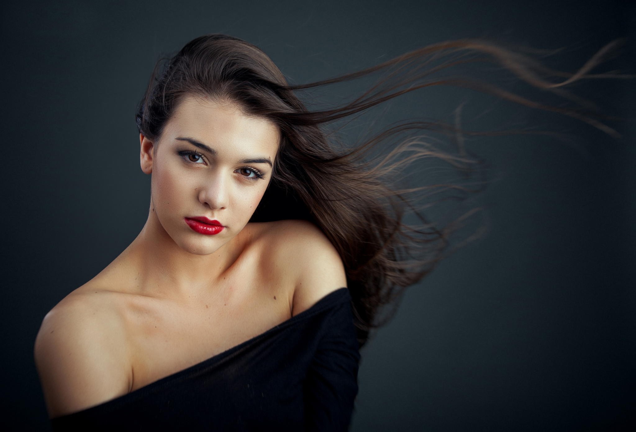 Woman with long brown hair and red lipstick HD Wallpaper