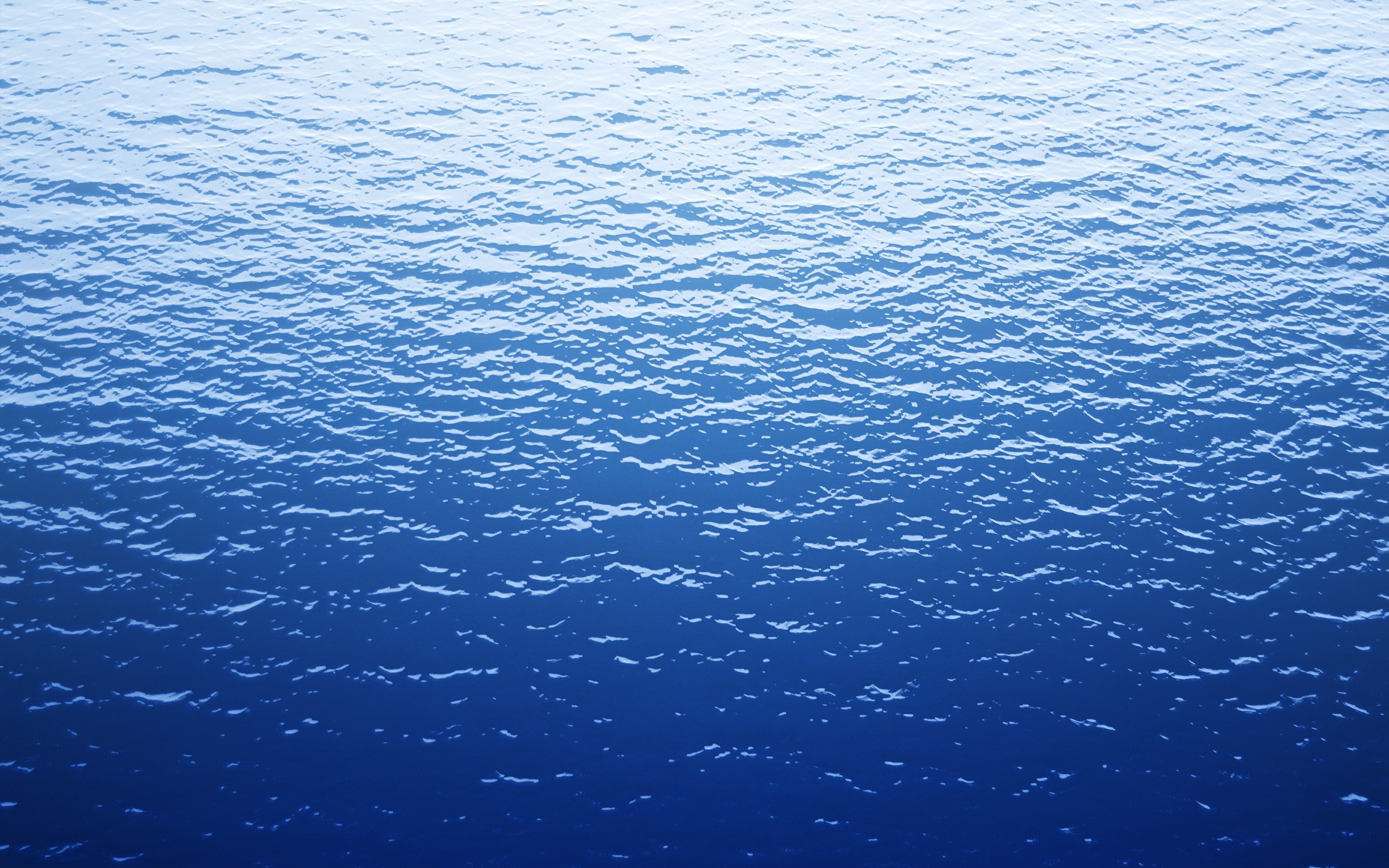 Blue ocean waves with sunlight reflection HD Wallpaper