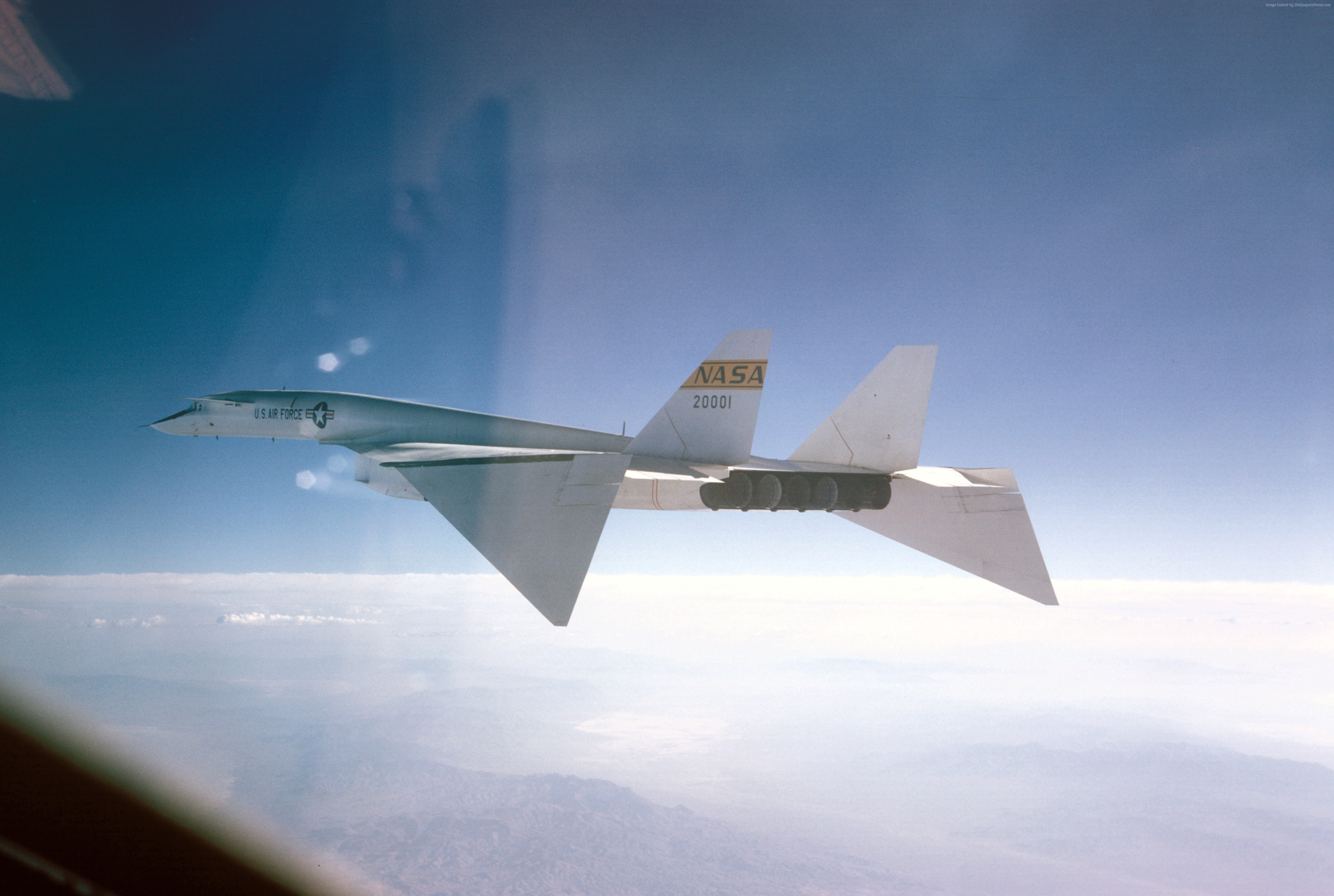 North American XB-70 Valkyrie in flight HD Wallpaper