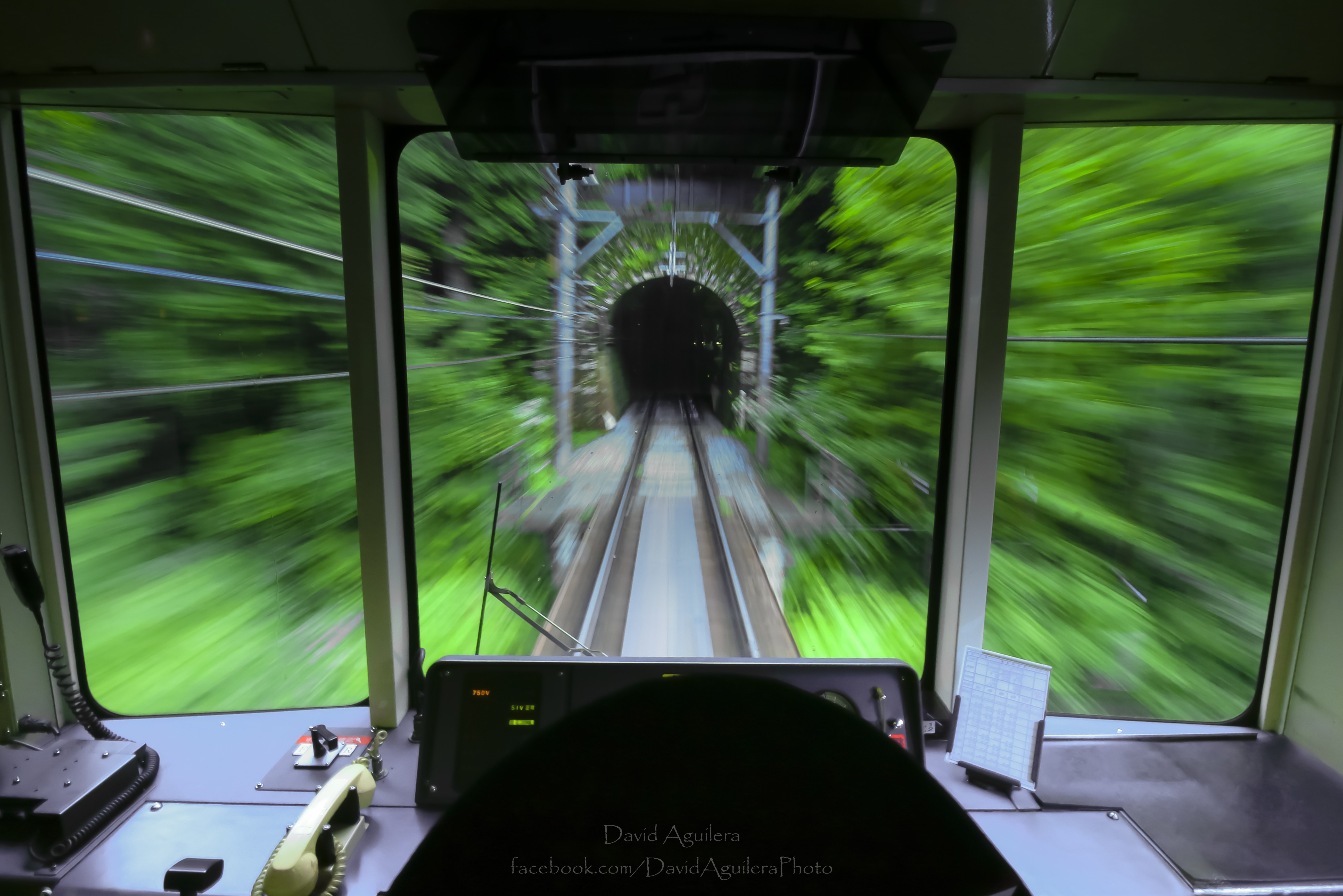 View from a train entering a tunnel HD Wallpaper