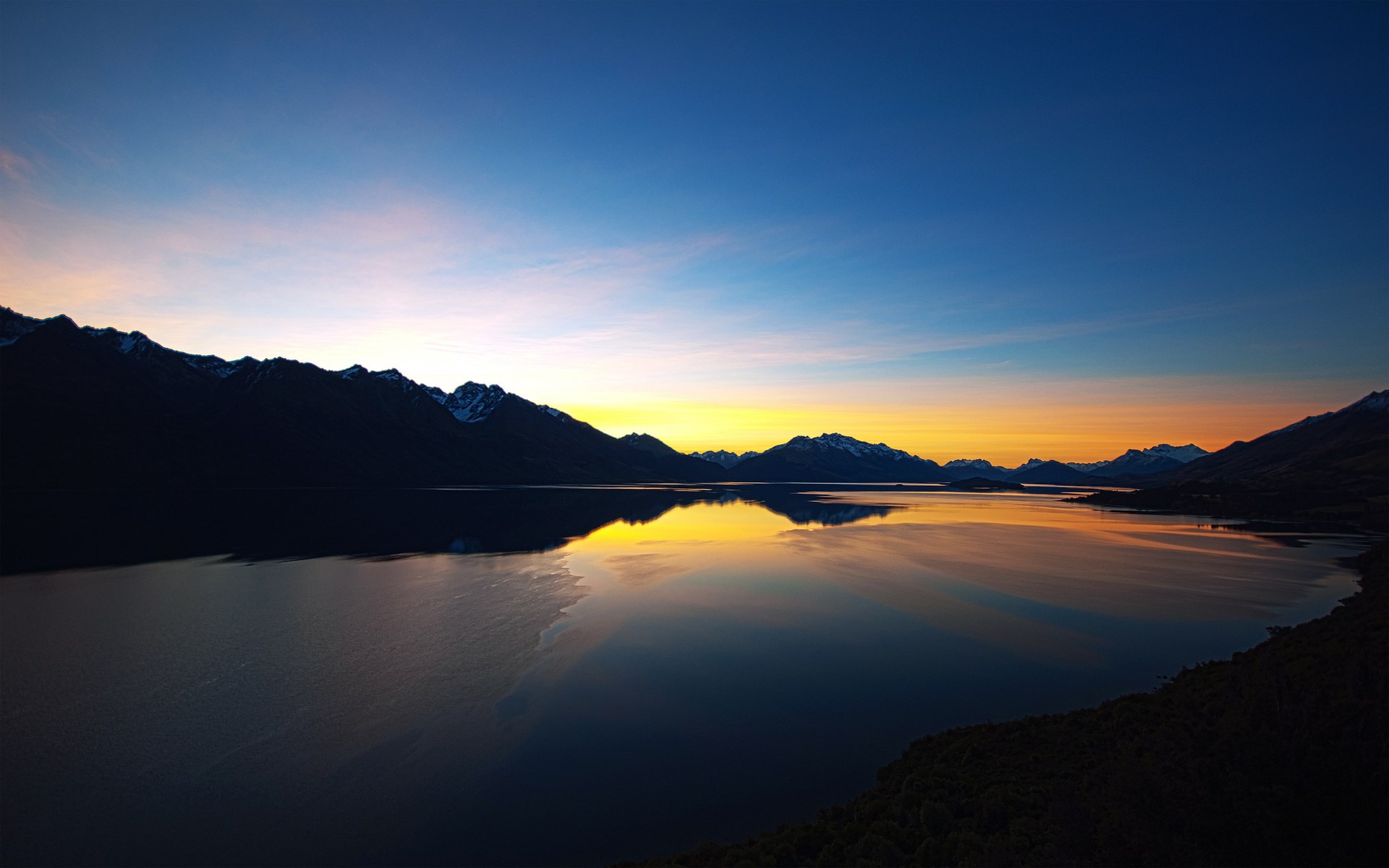Lake and mountains at sunset HD Wallpaper