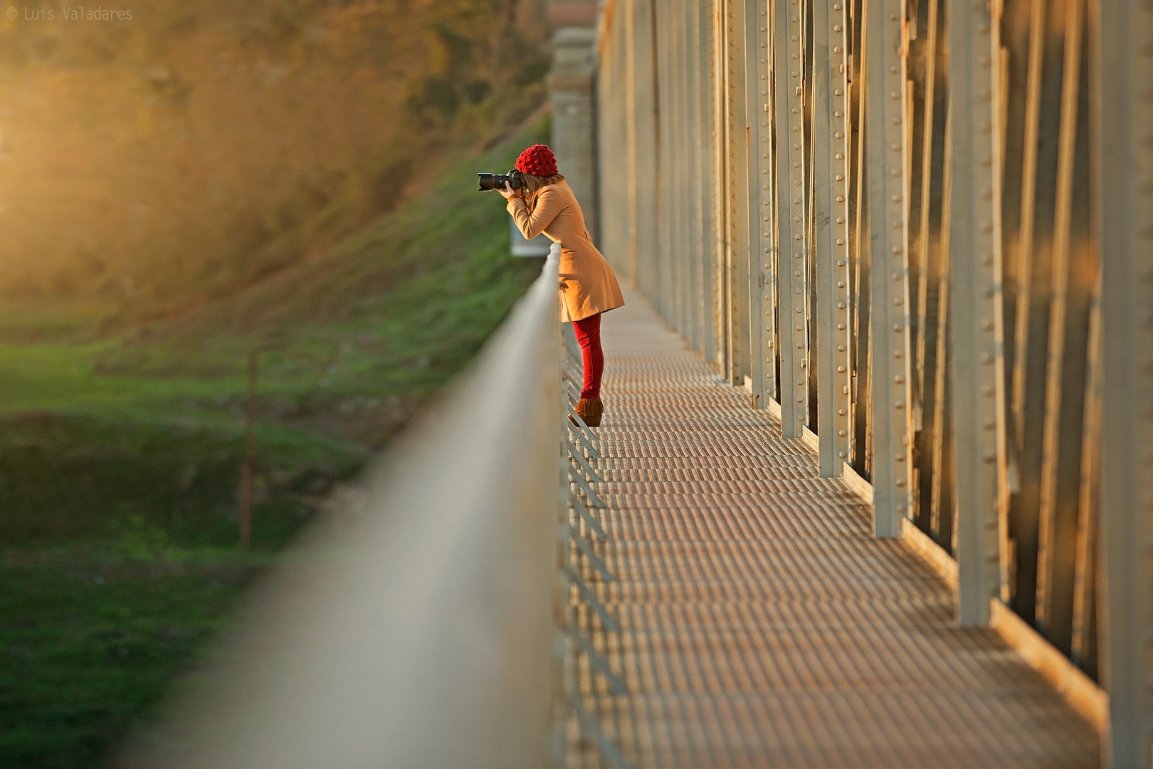 Photographer on a bridge HD Wallpaper