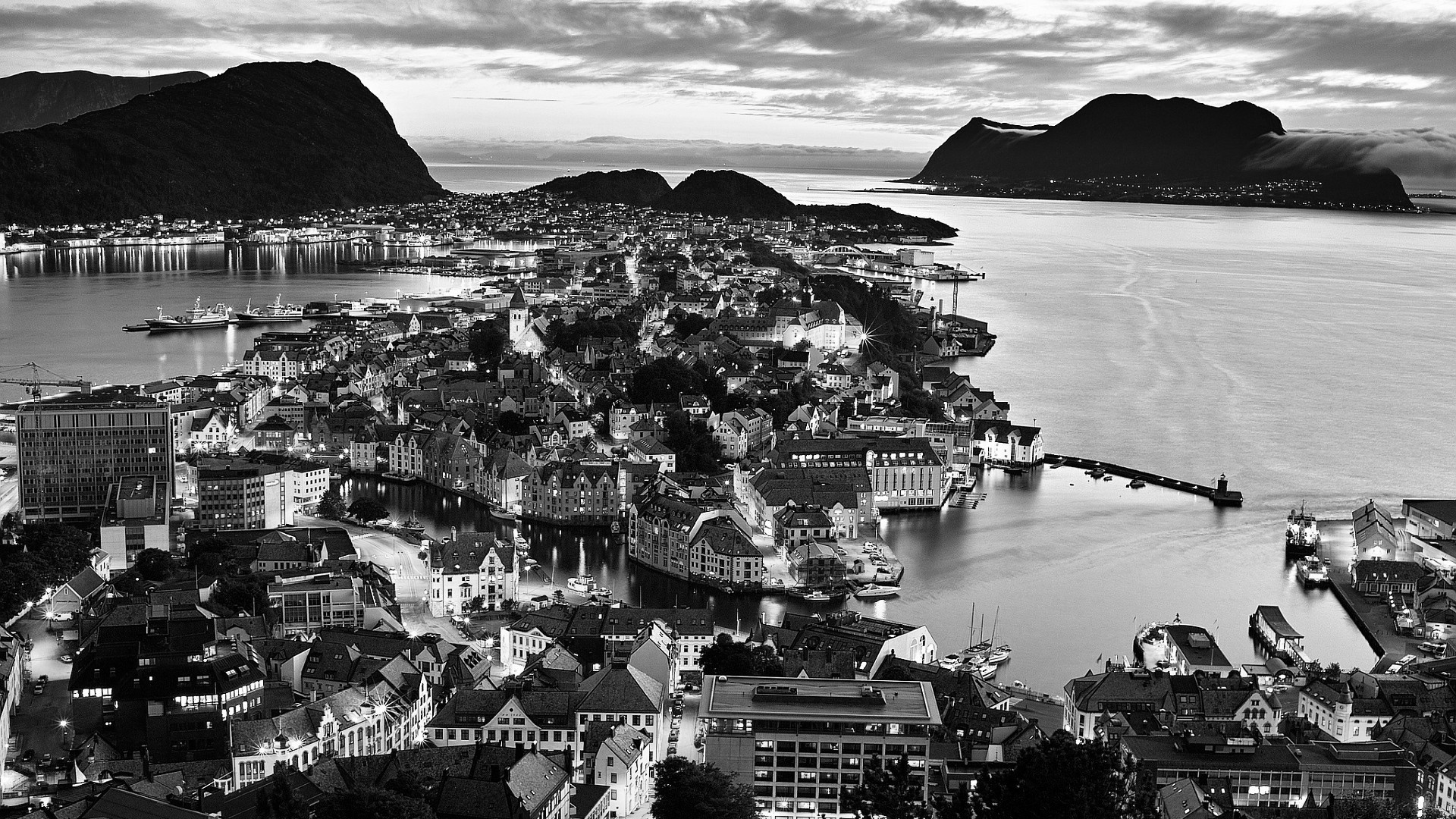 Aerial view of Alesund, Norway at dusk HD Wallpaper