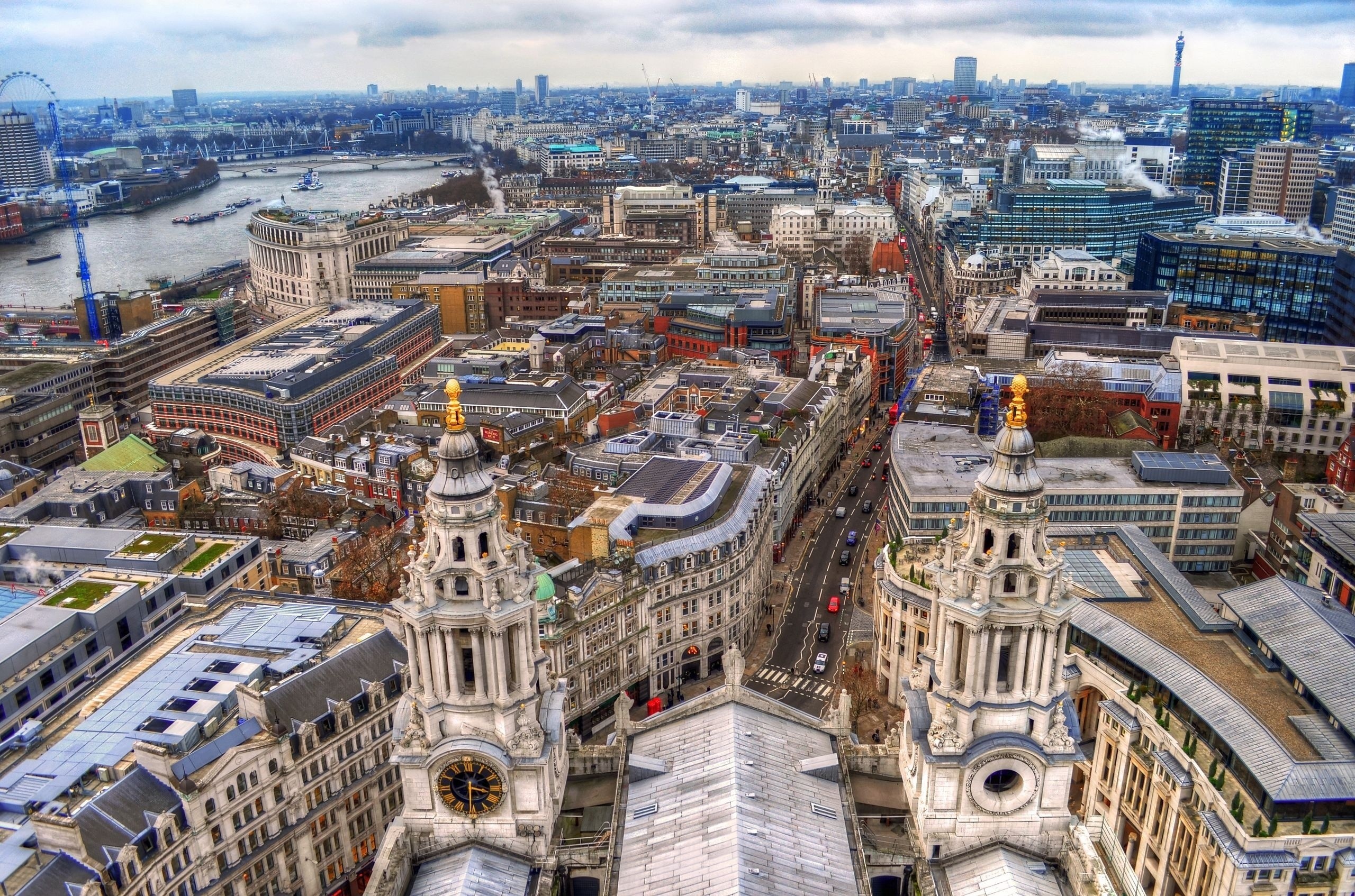 Aerial view of London cityscape with St. Paul's Cathedral HD Wallpaper