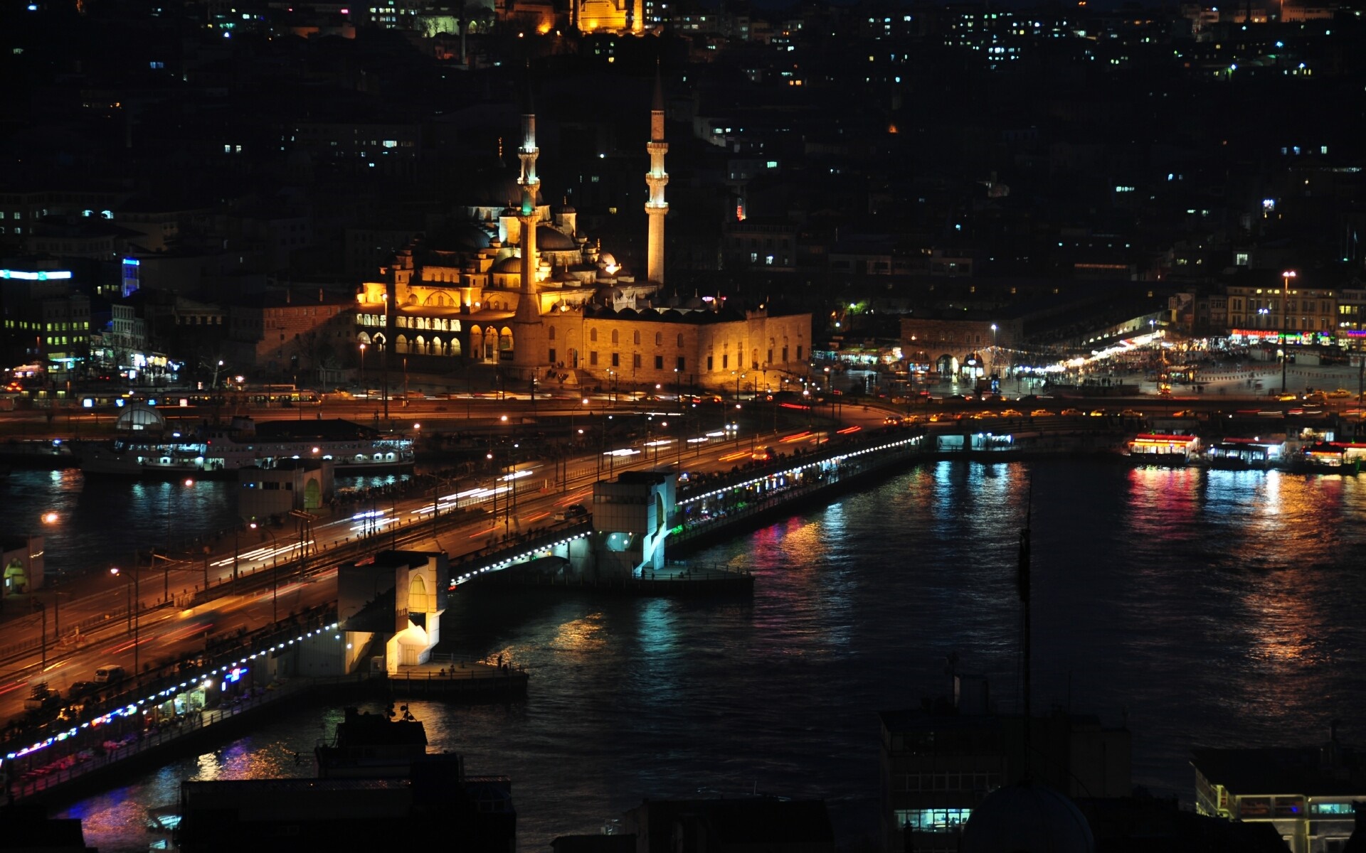 Night cityscape with Galata Bridge and mosque in Istanbul HD Wallpaper