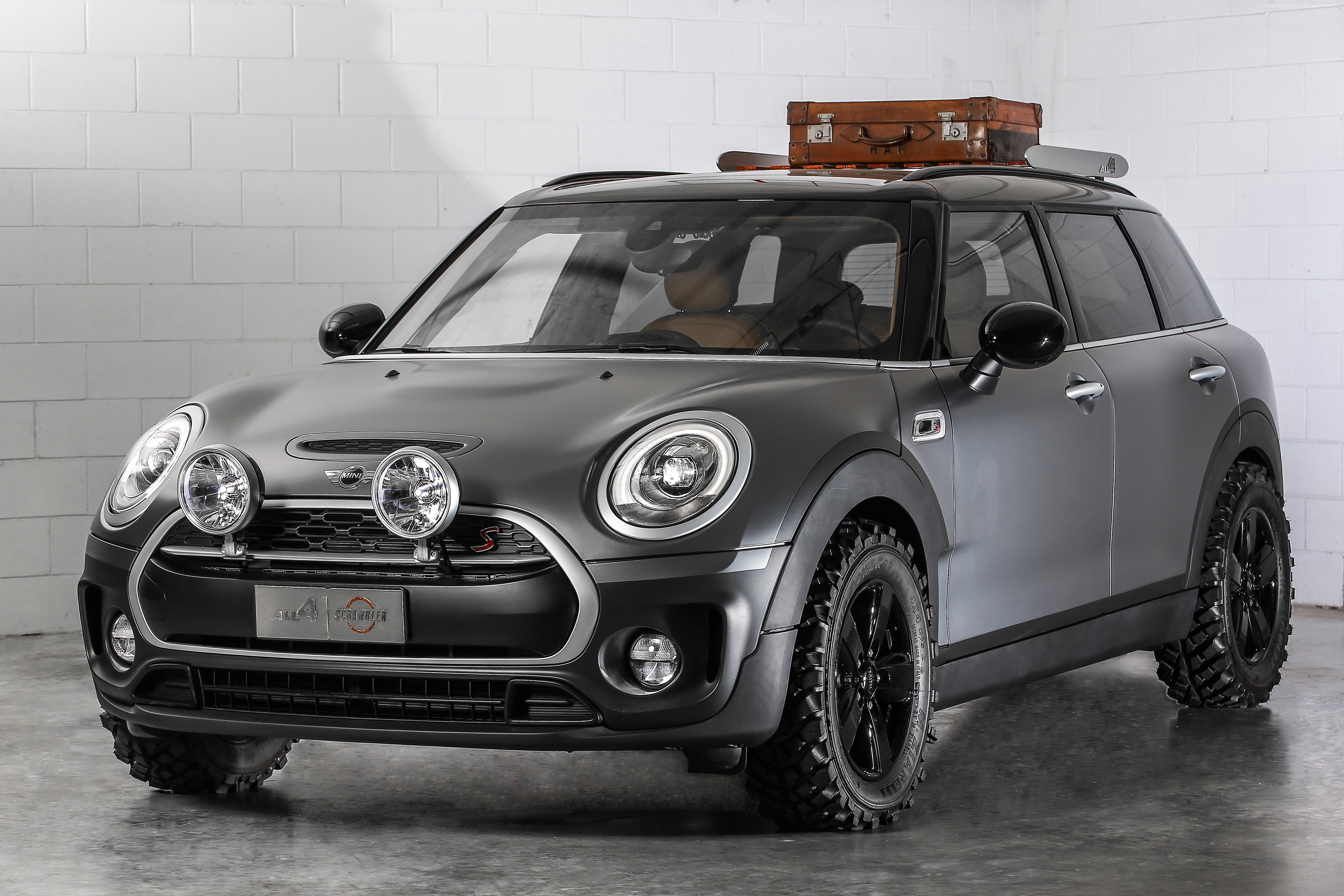 Mini Clubman All4 Scrambler with Luggage HD Wallpaper