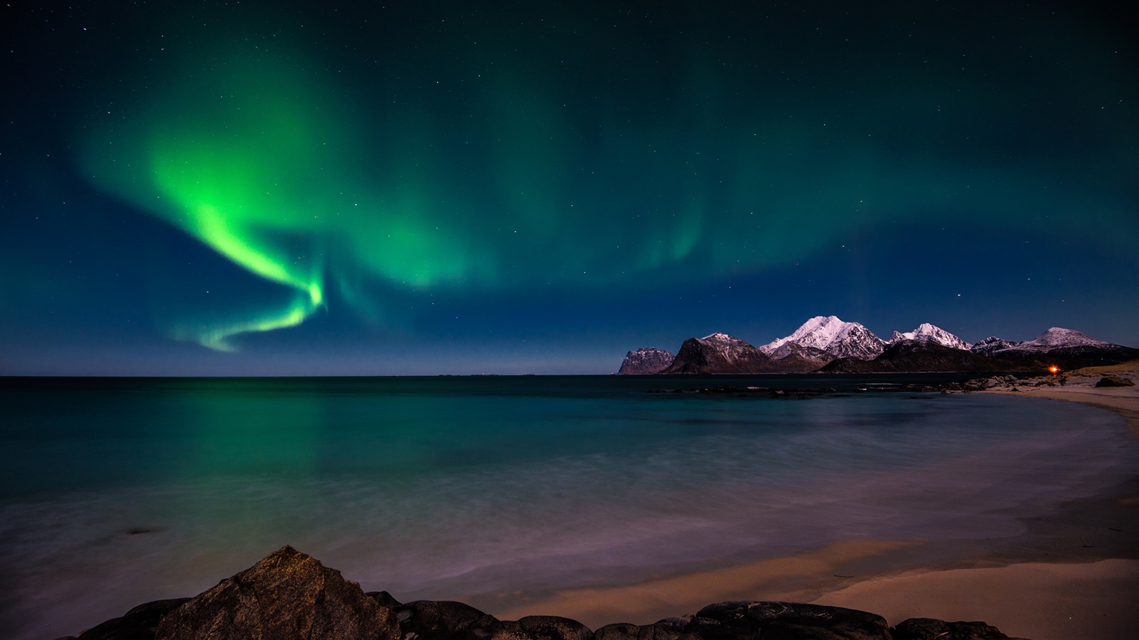 Aurora Borealis over snowy mountains and ocean HD Wallpaper