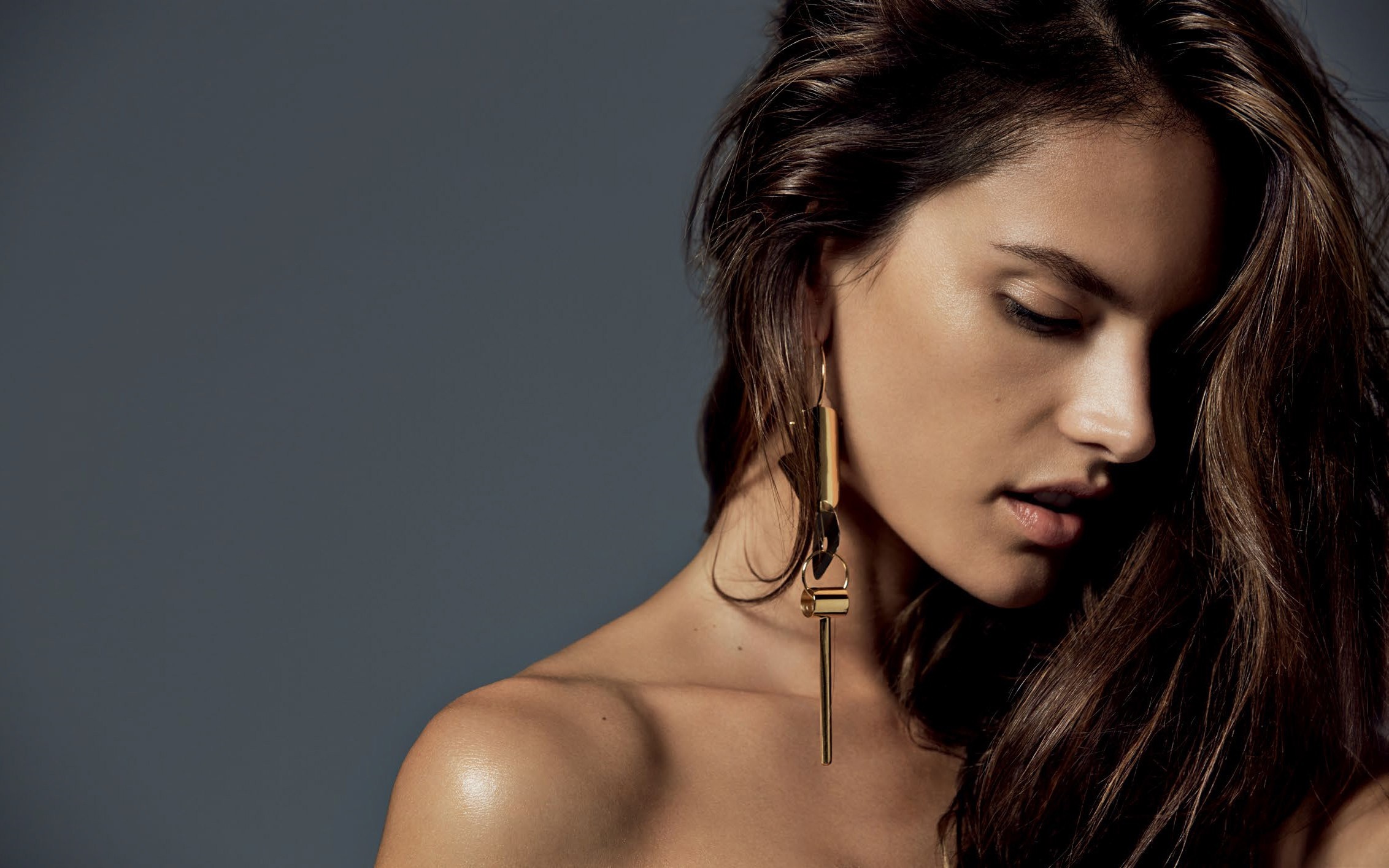 Alessandra Ambrosio portrait with gold earrings HD Wallpaper