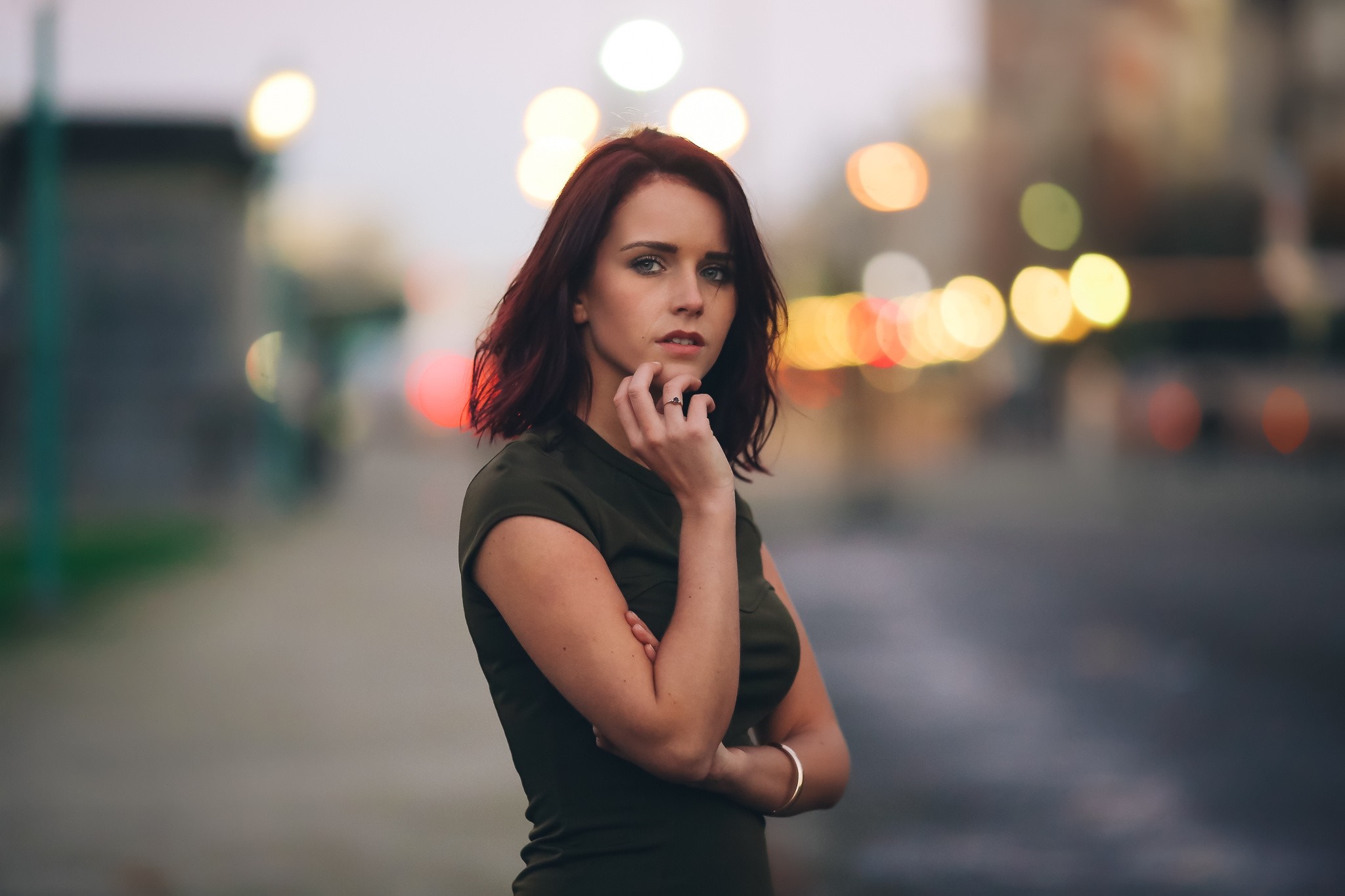 Woman with auburn hair looking at viewer HD Wallpaper