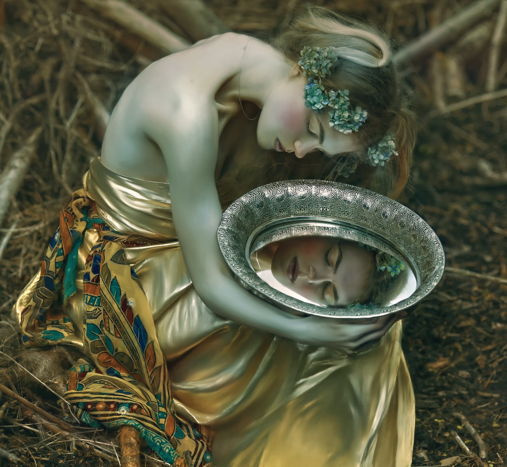 Woman holding a mirror with her reflection HD Wallpaper