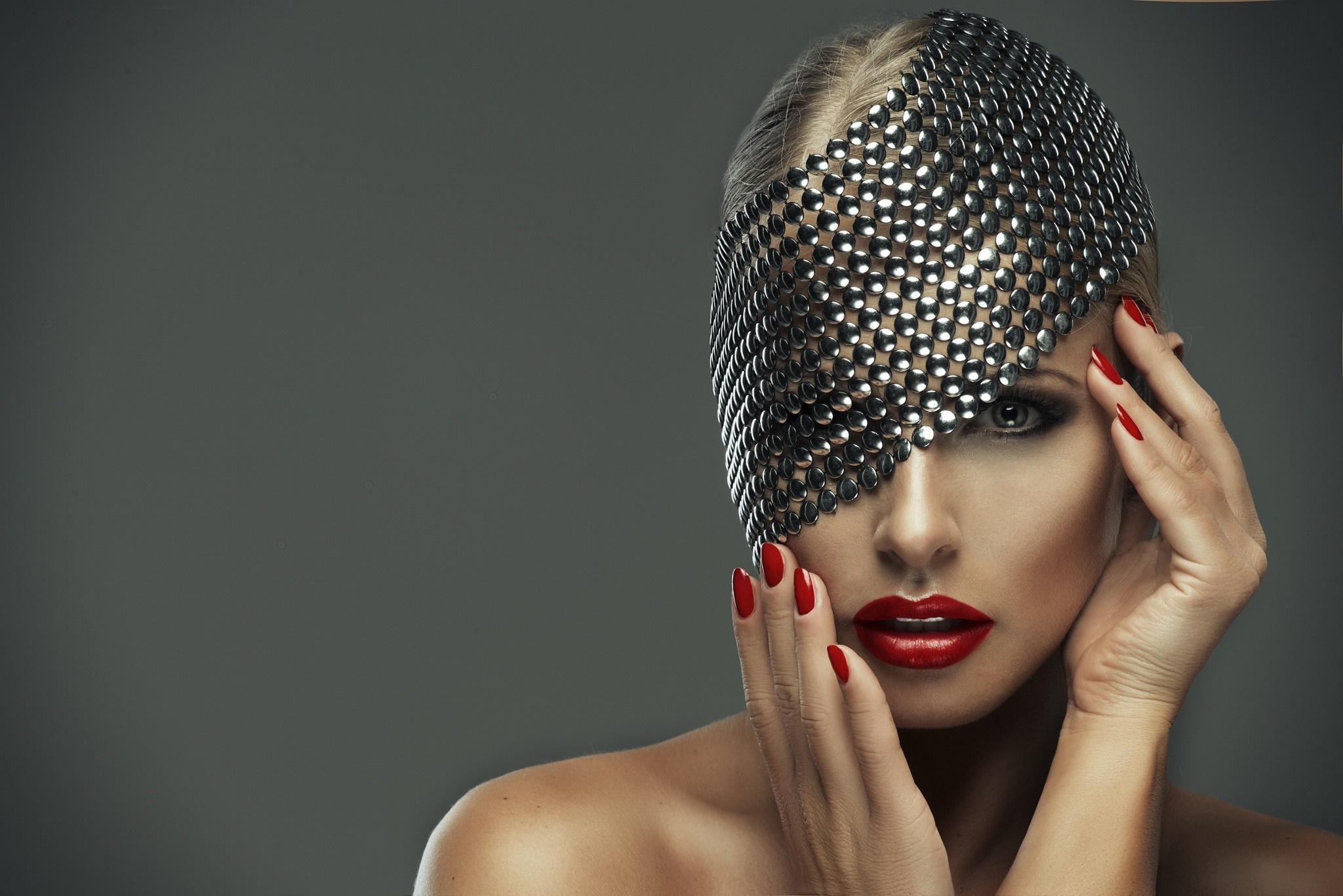 Woman with metallic headpiece and red lipstick HD Wallpaper