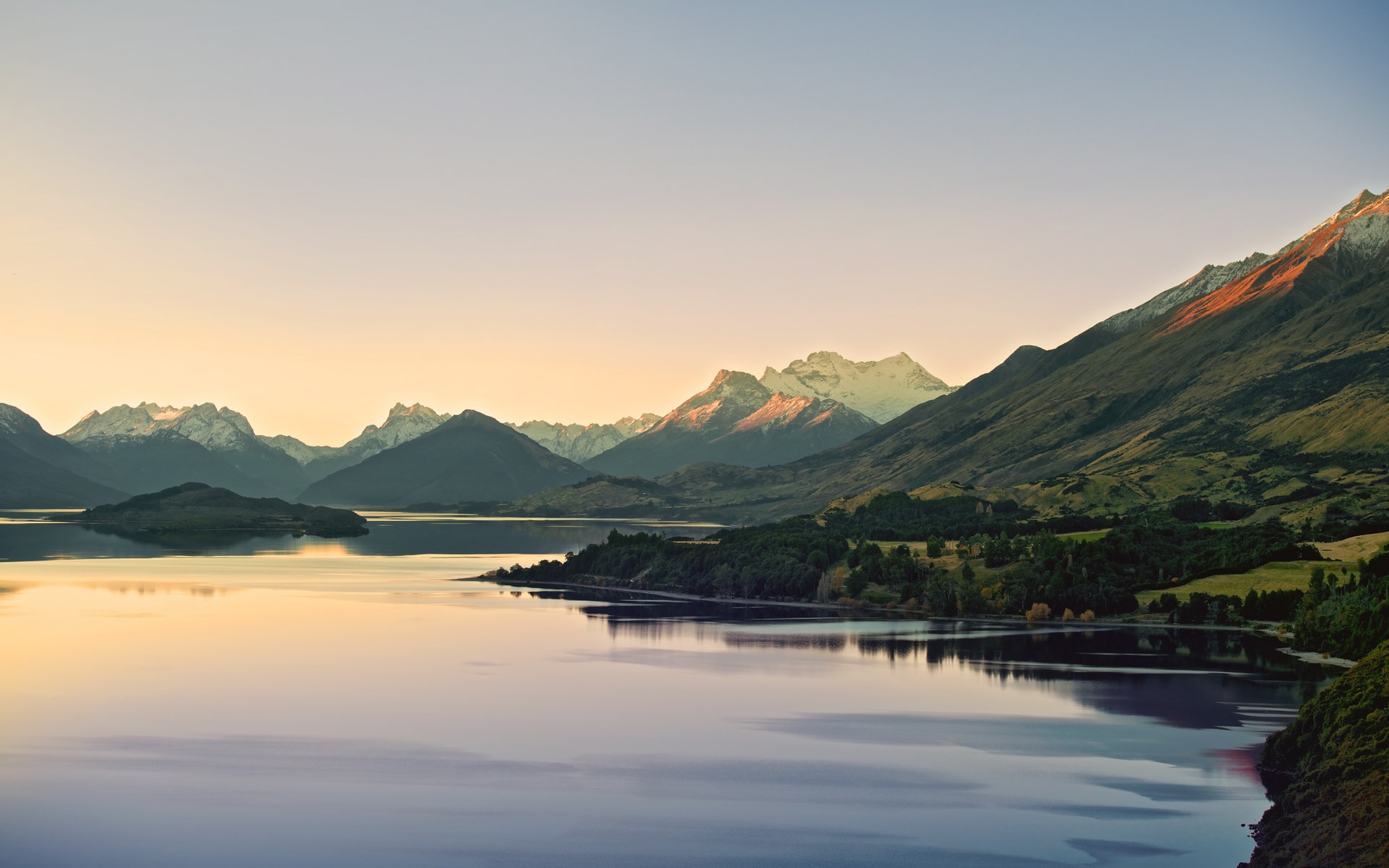 Lake and mountains at sunset HD Wallpaper