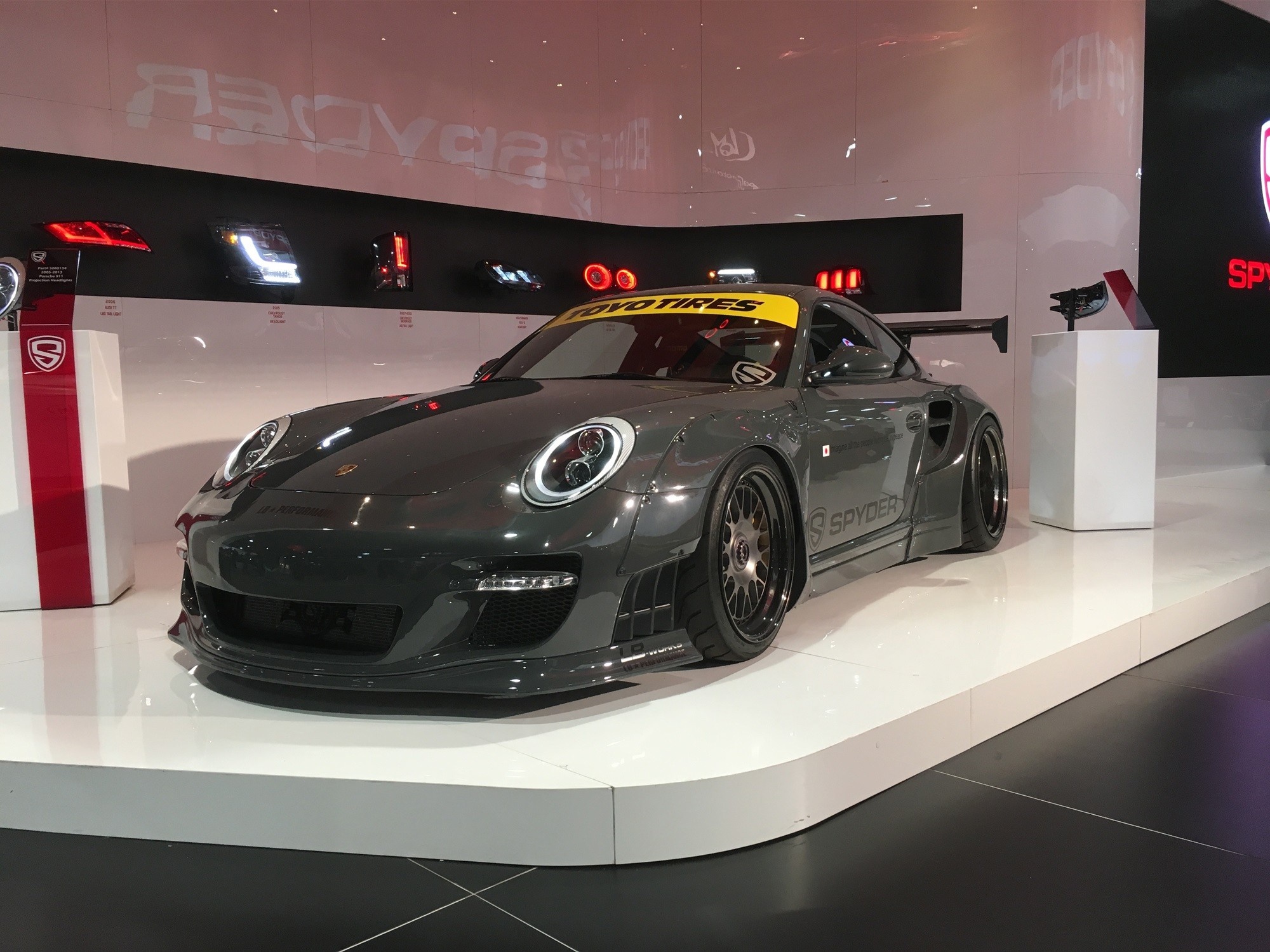 Porsche 911 Spyder with Toyo Tires branding HD Wallpaper