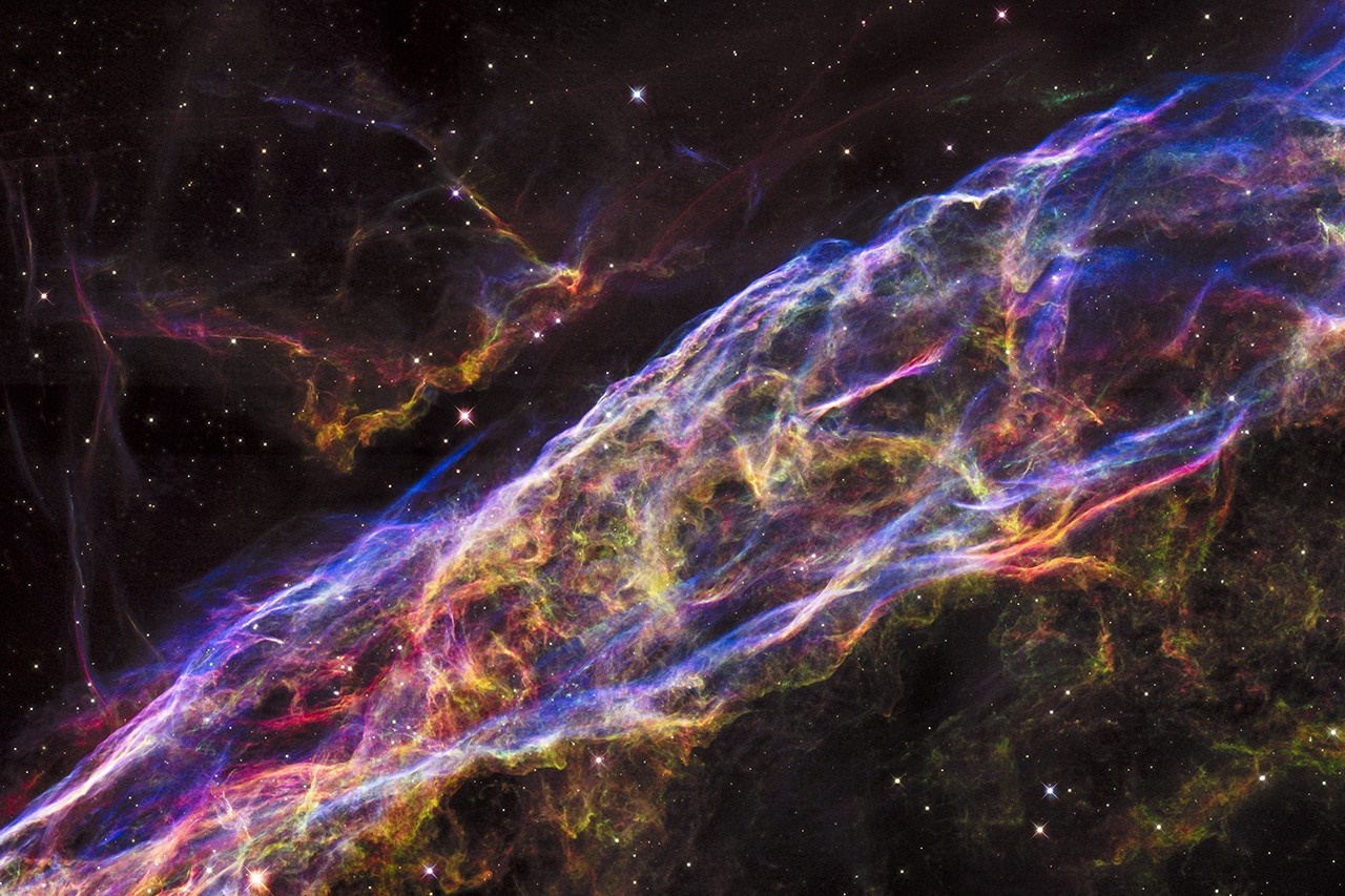 Veil Nebula in space with stars HD Wallpaper
