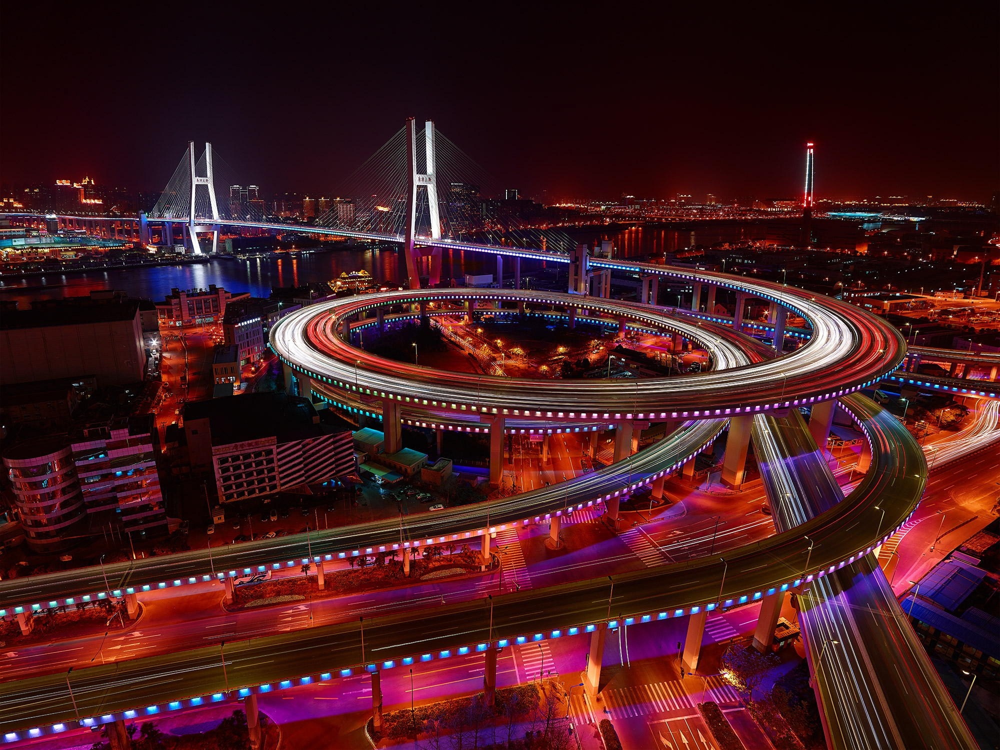 Shanghai Nanpu Bridge at night with light trails HD Wallpaper