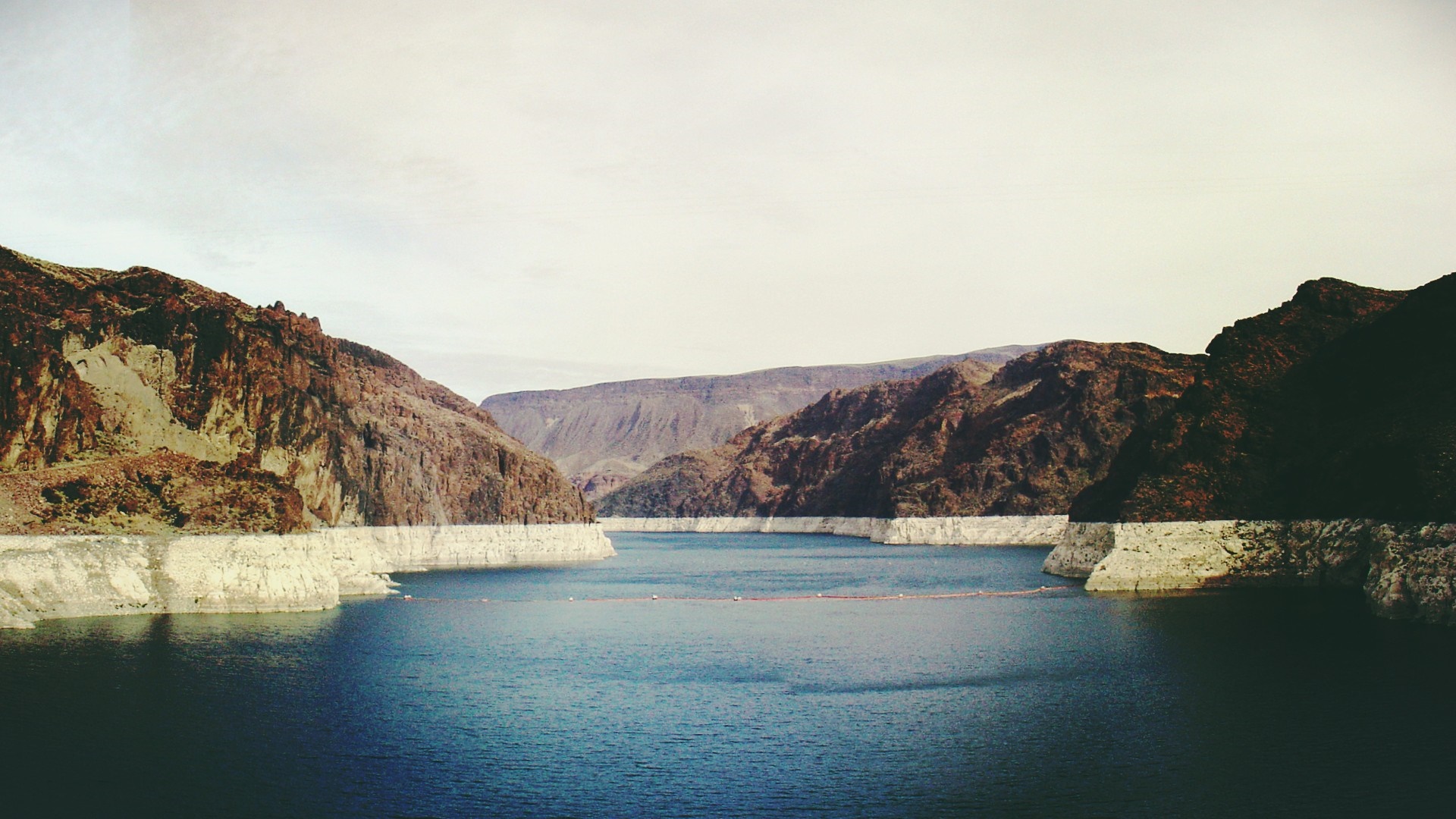 Lake Mead Reservoir with Mountains HD Wallpaper