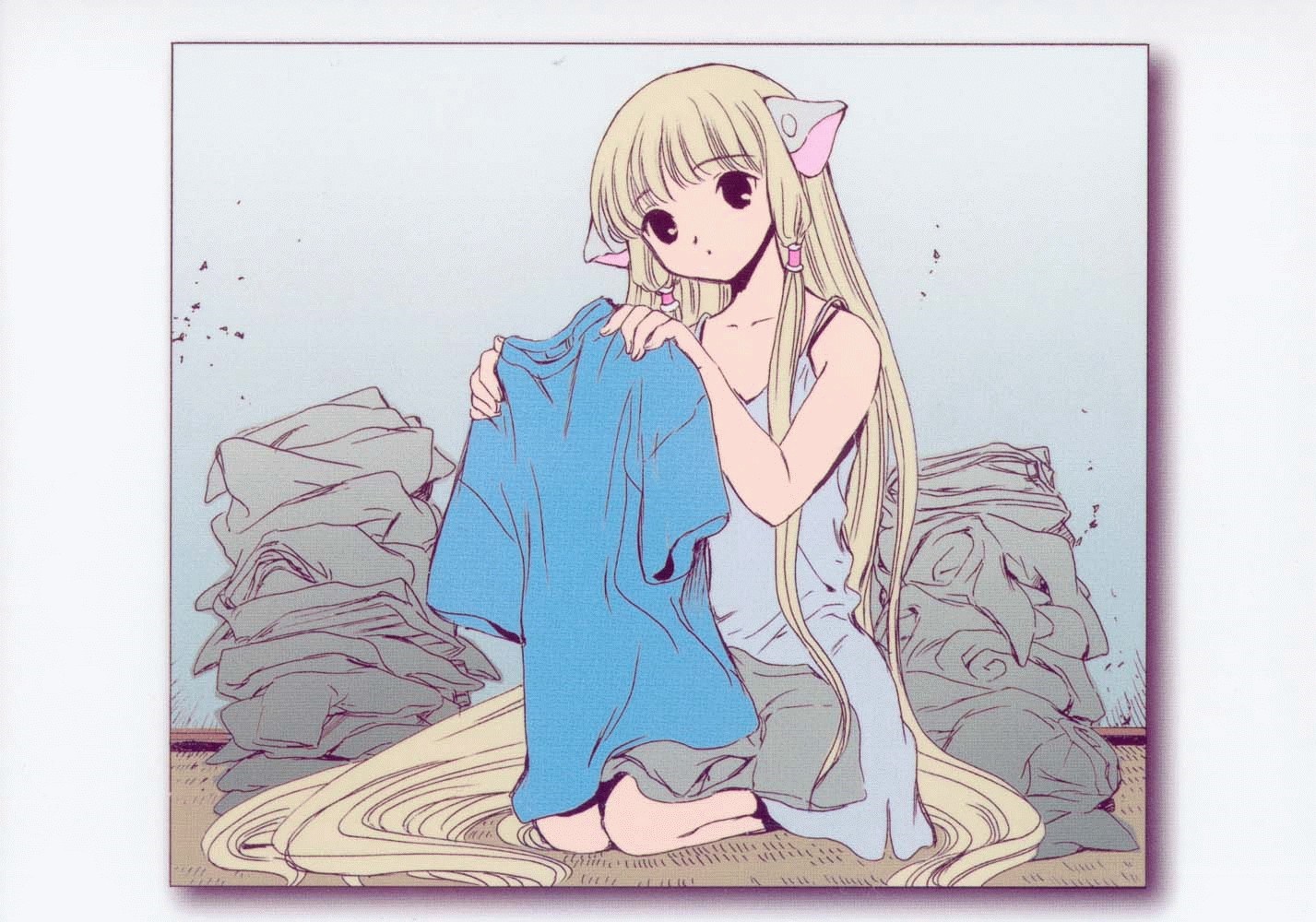 Chii from Chobits holding a blue shirt HD Wallpaper