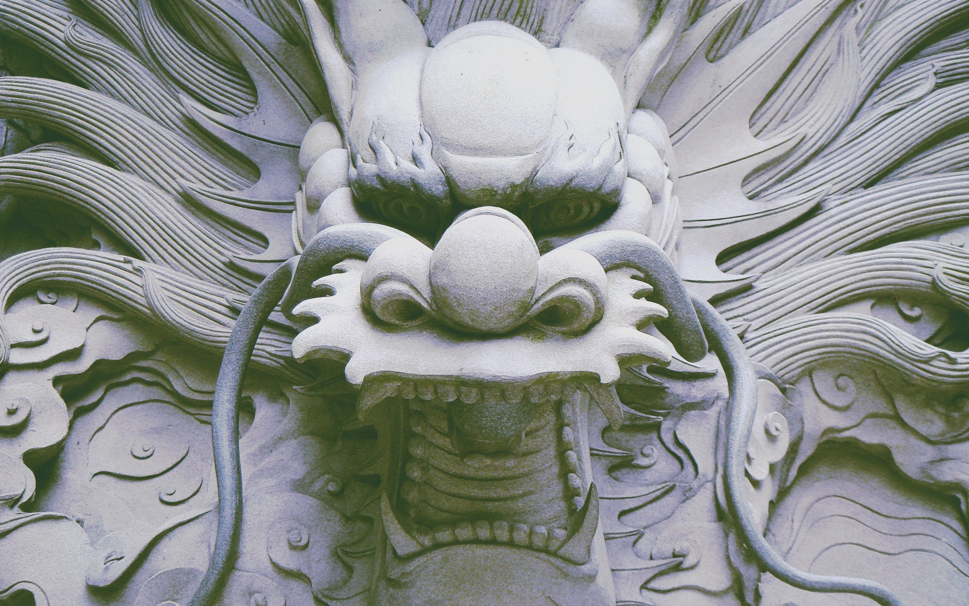 Stone carving of a Chinese dragon's head HD Wallpaper
