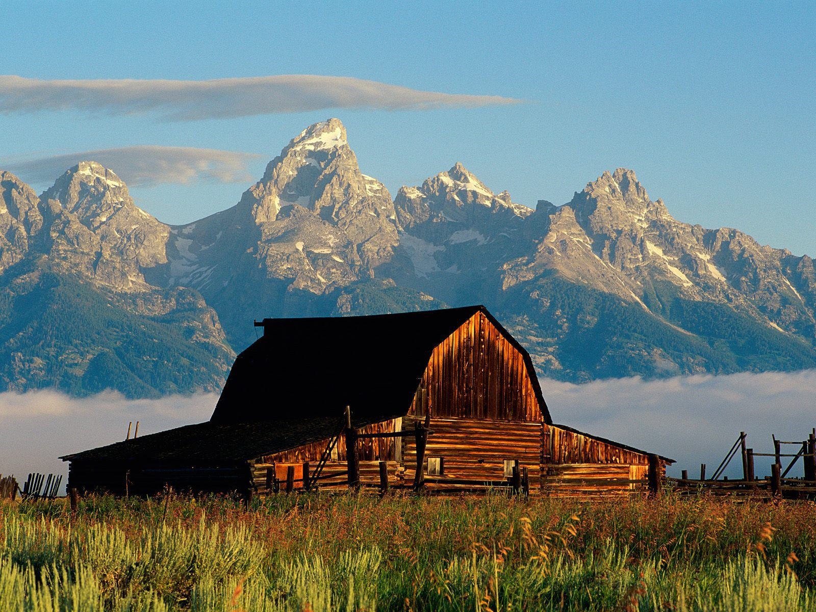 Barn in front of the Teton Mountain Range HD Wallpaper