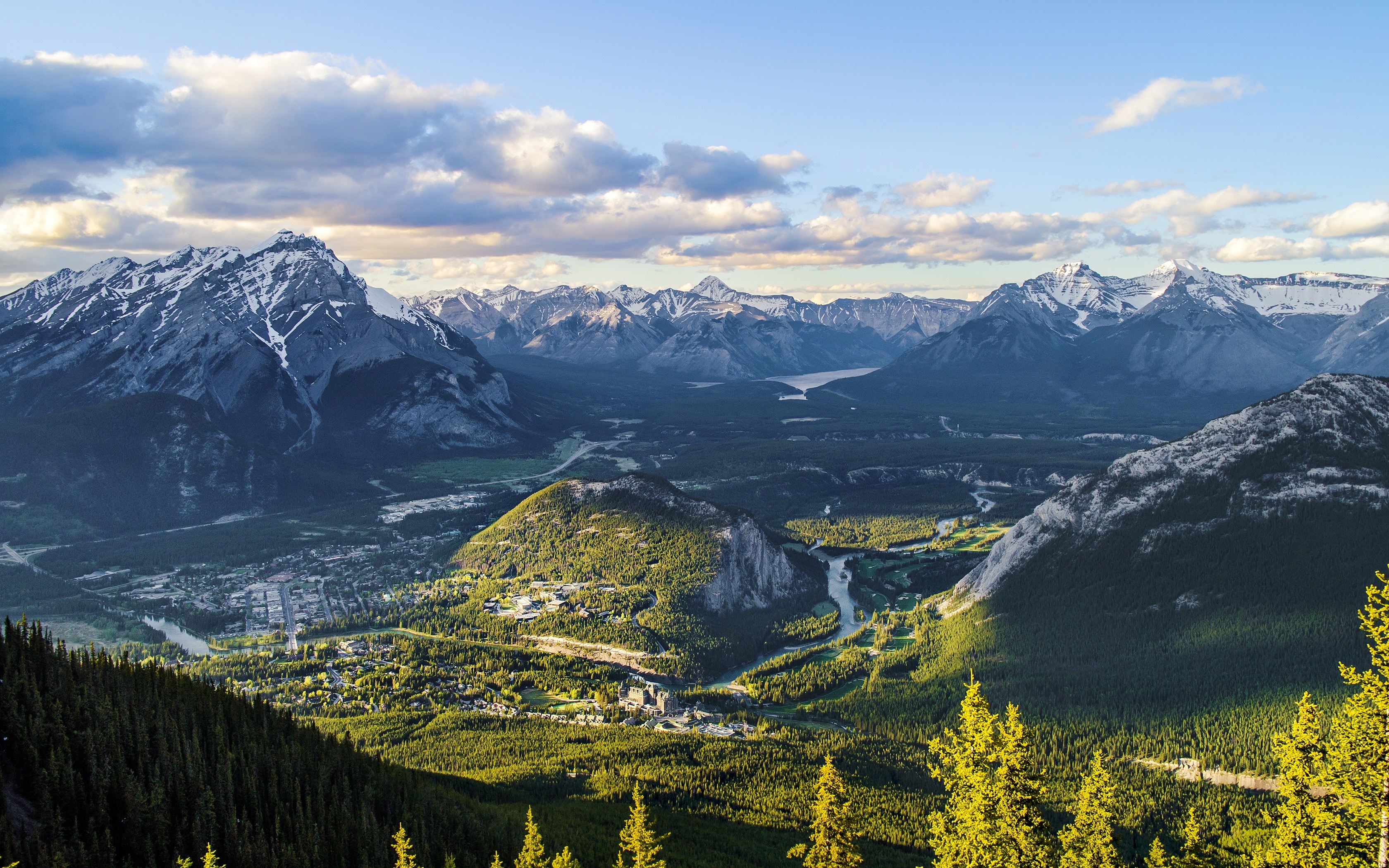 Banff National Park landscape with mountains and town HD Wallpaper