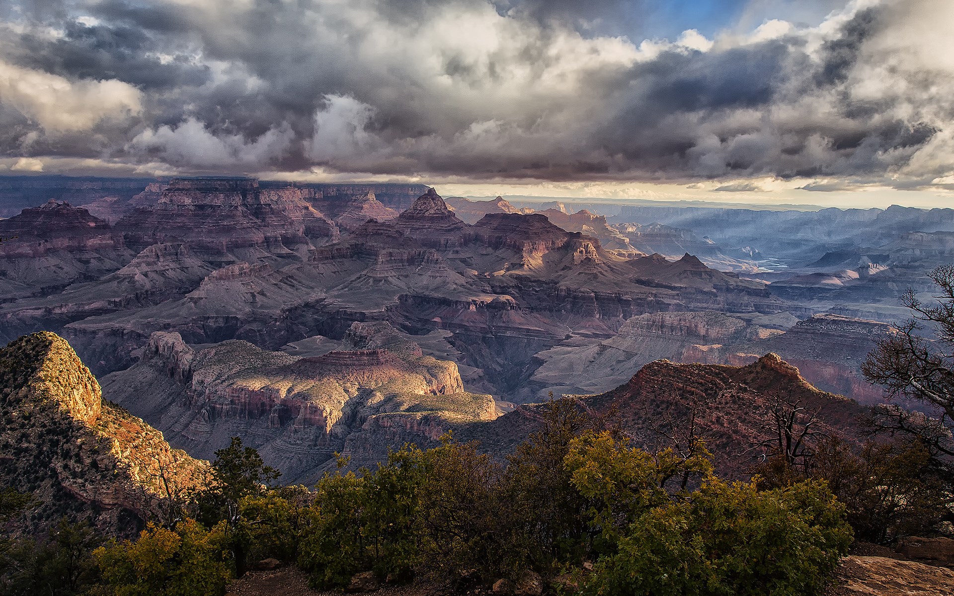 Grand Canyon National Park with dramatic clouds HD Wallpaper