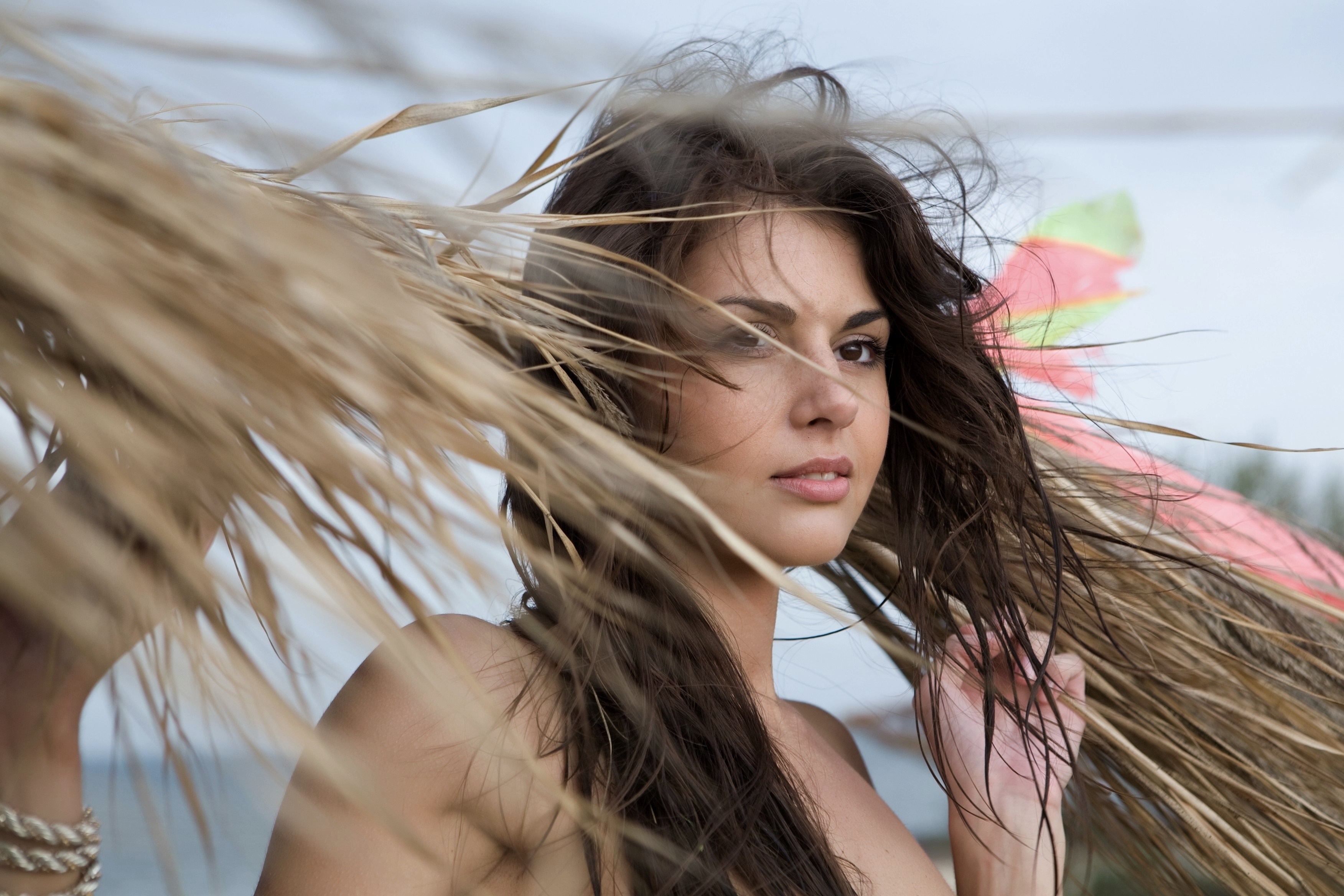 Astrud Rylsky portrait with palm fronds HD Wallpaper