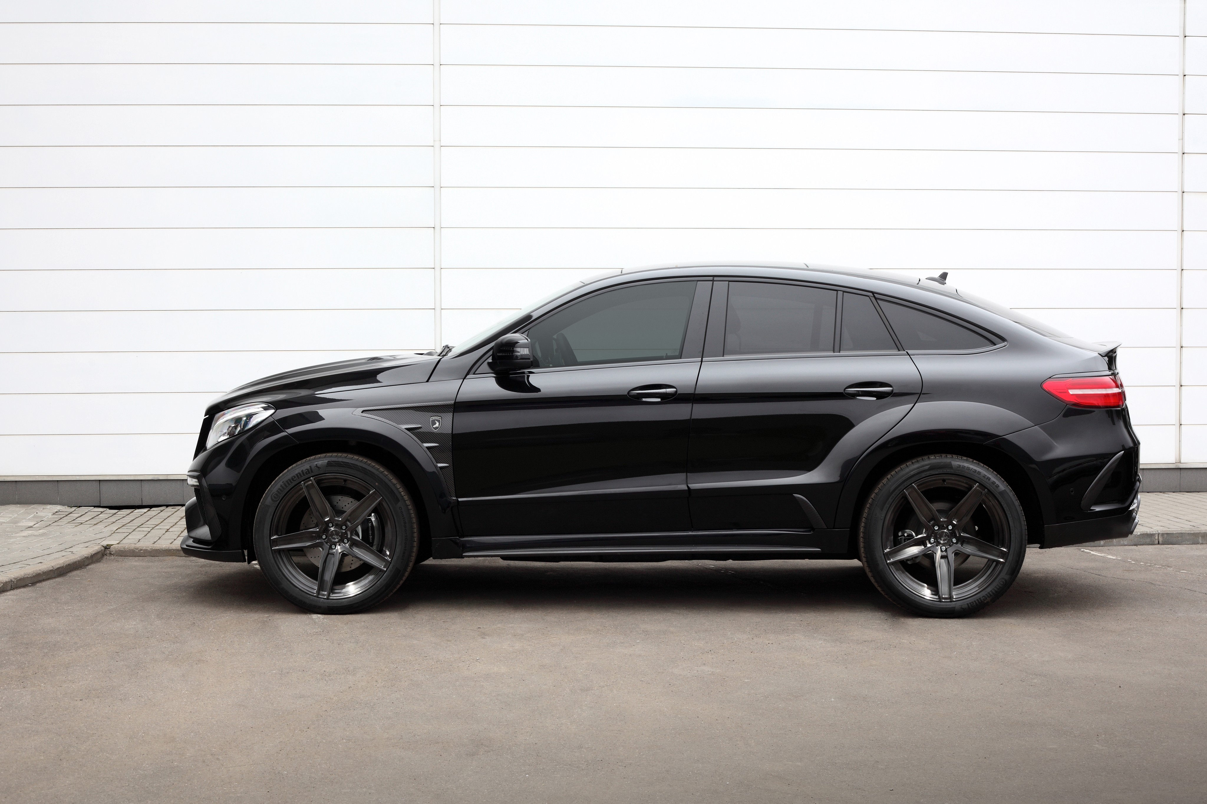 Black Mercedes-Benz GLE Coupe HD Wallpaper