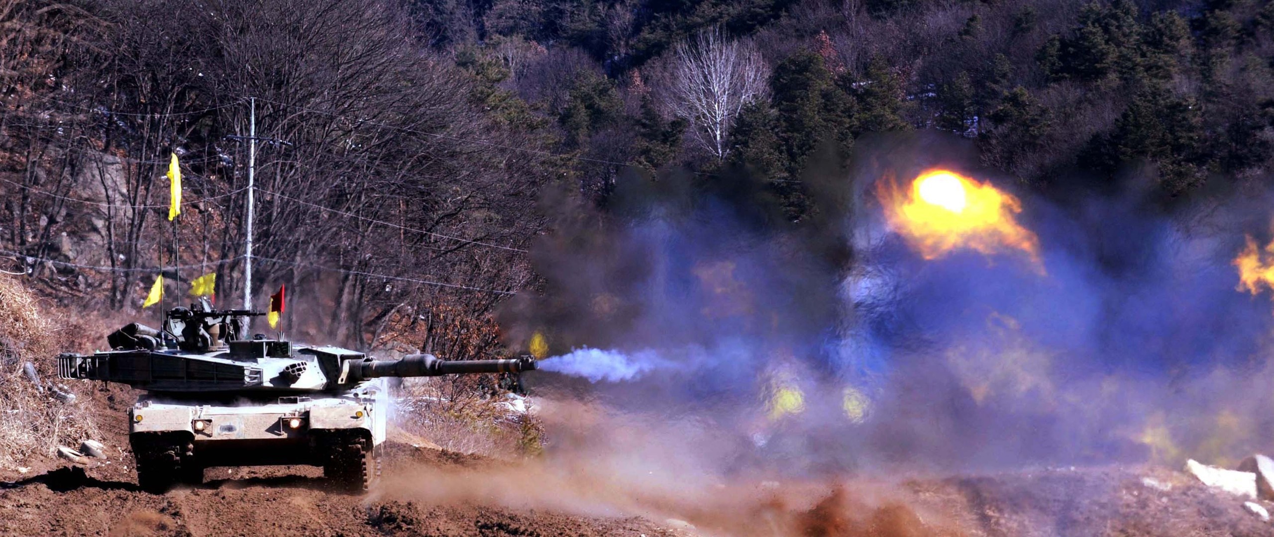 K1 88 Tank firing during military exercise HD Wallpaper
