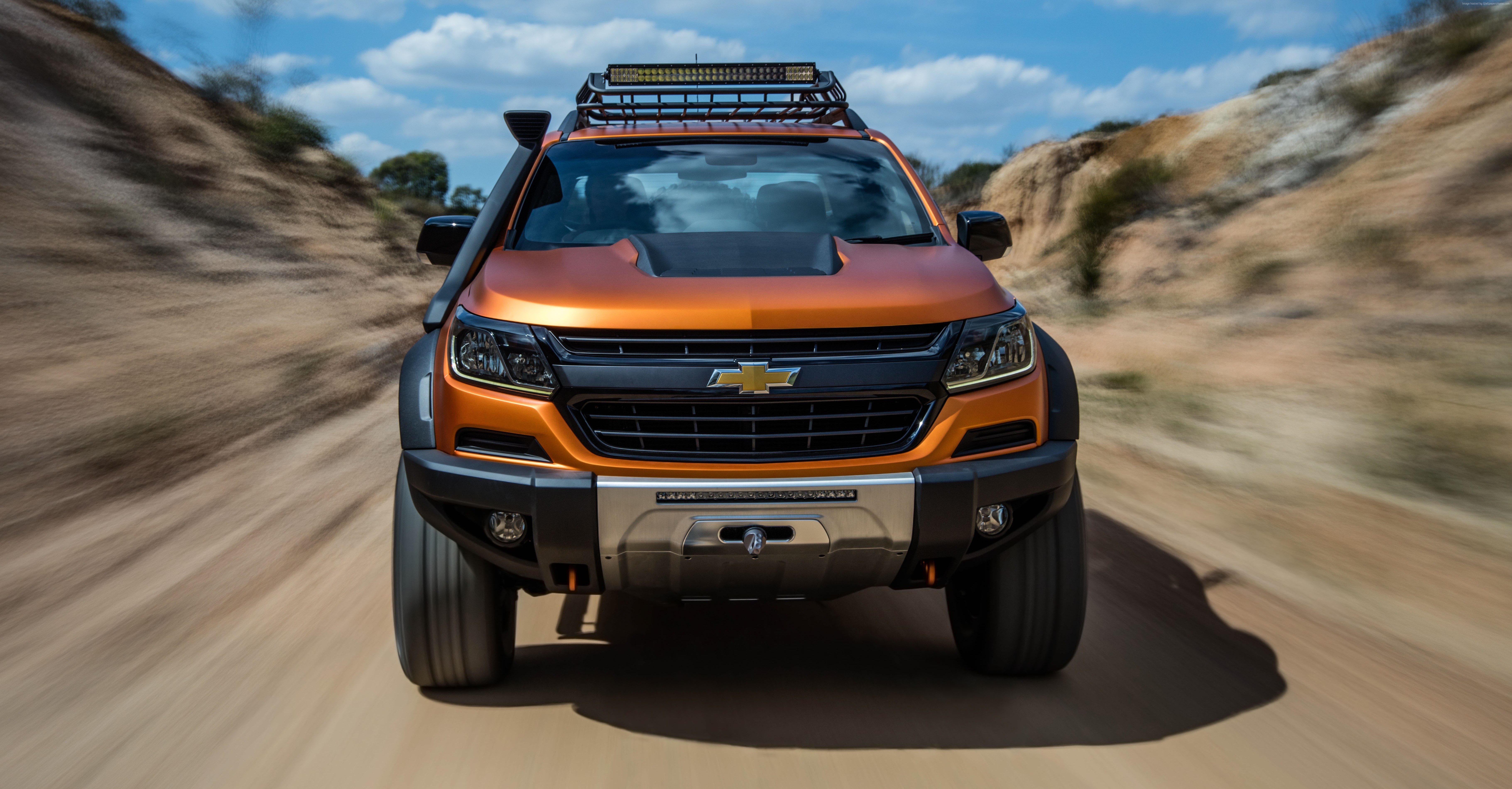 Chevrolet Colorado Xtreme pick-up truck driving off-road HD Wallpaper