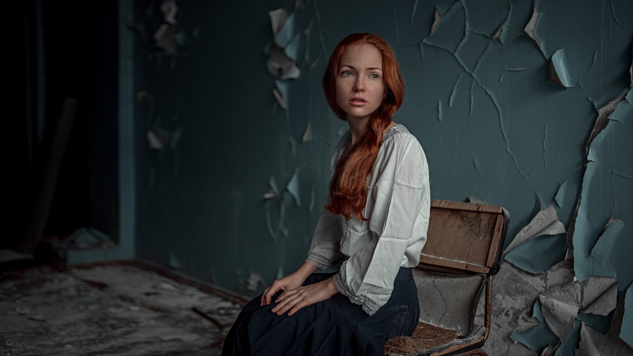 Woman with red hair sitting in a ruined room HD Wallpaper