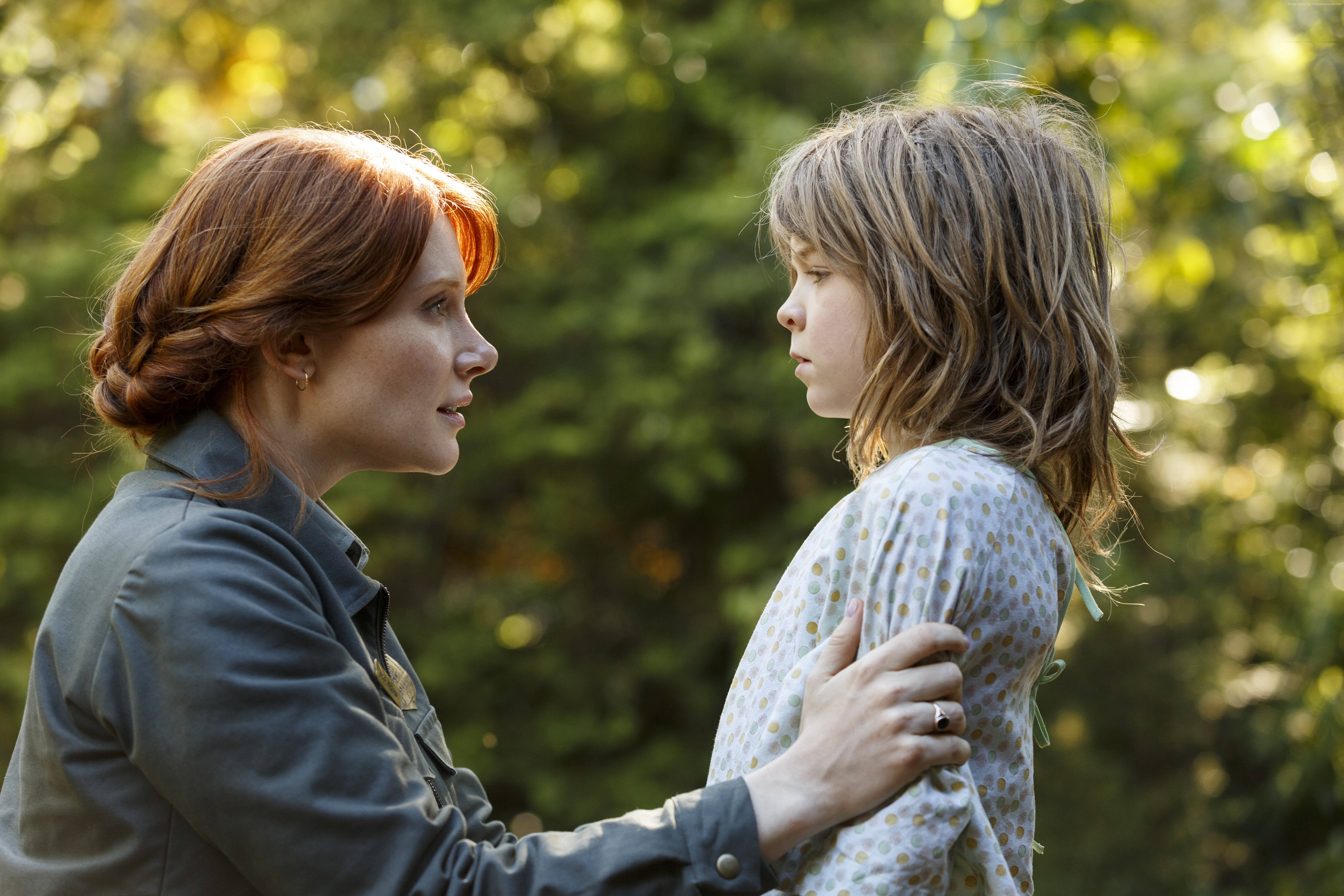 Pete's Dragon: Bryce Dallas Howard and Oakes Fegley HD Wallpaper