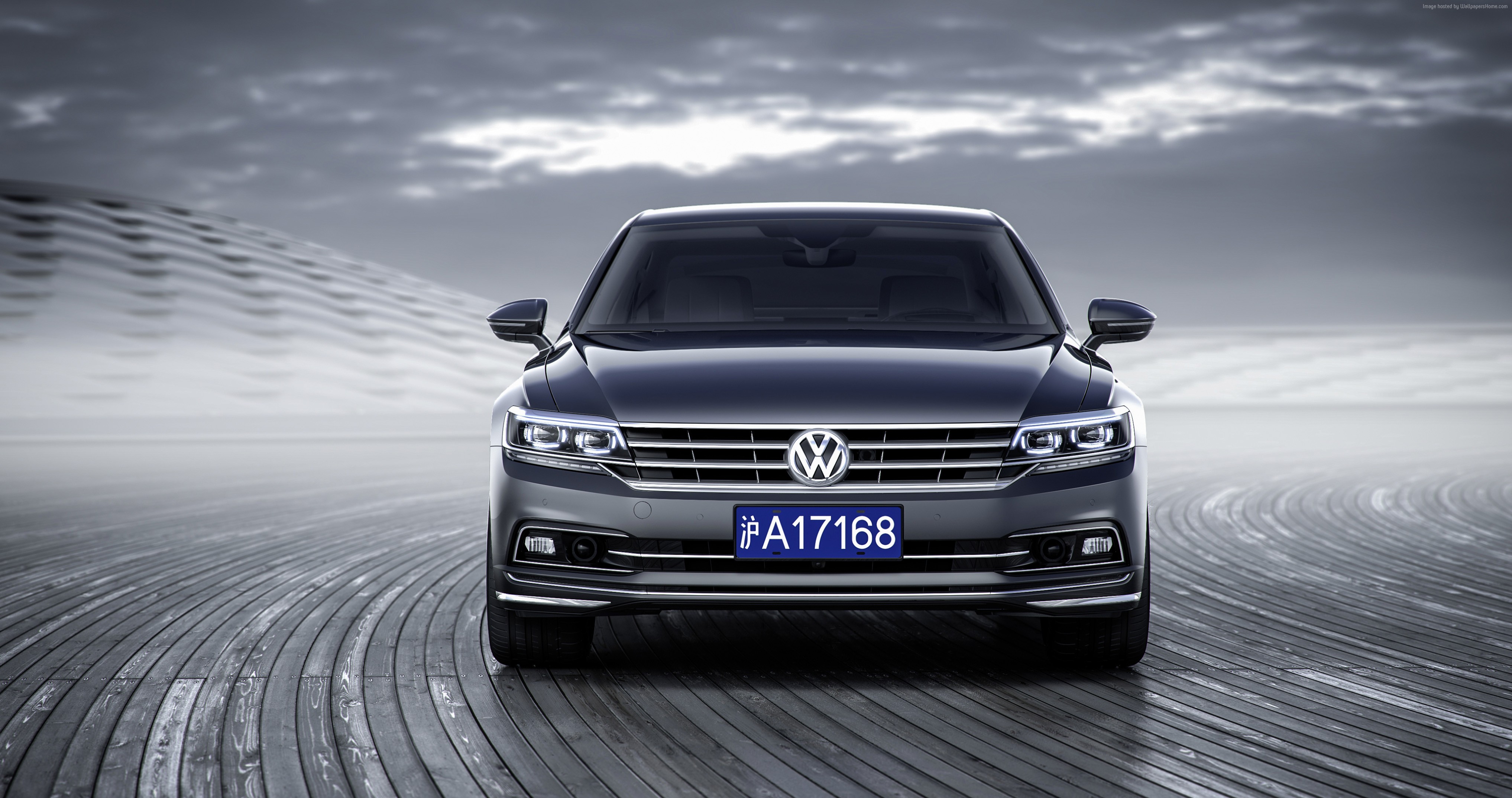 Volkswagen Phideon sedan with license plate 沪A17168 HD Wallpaper