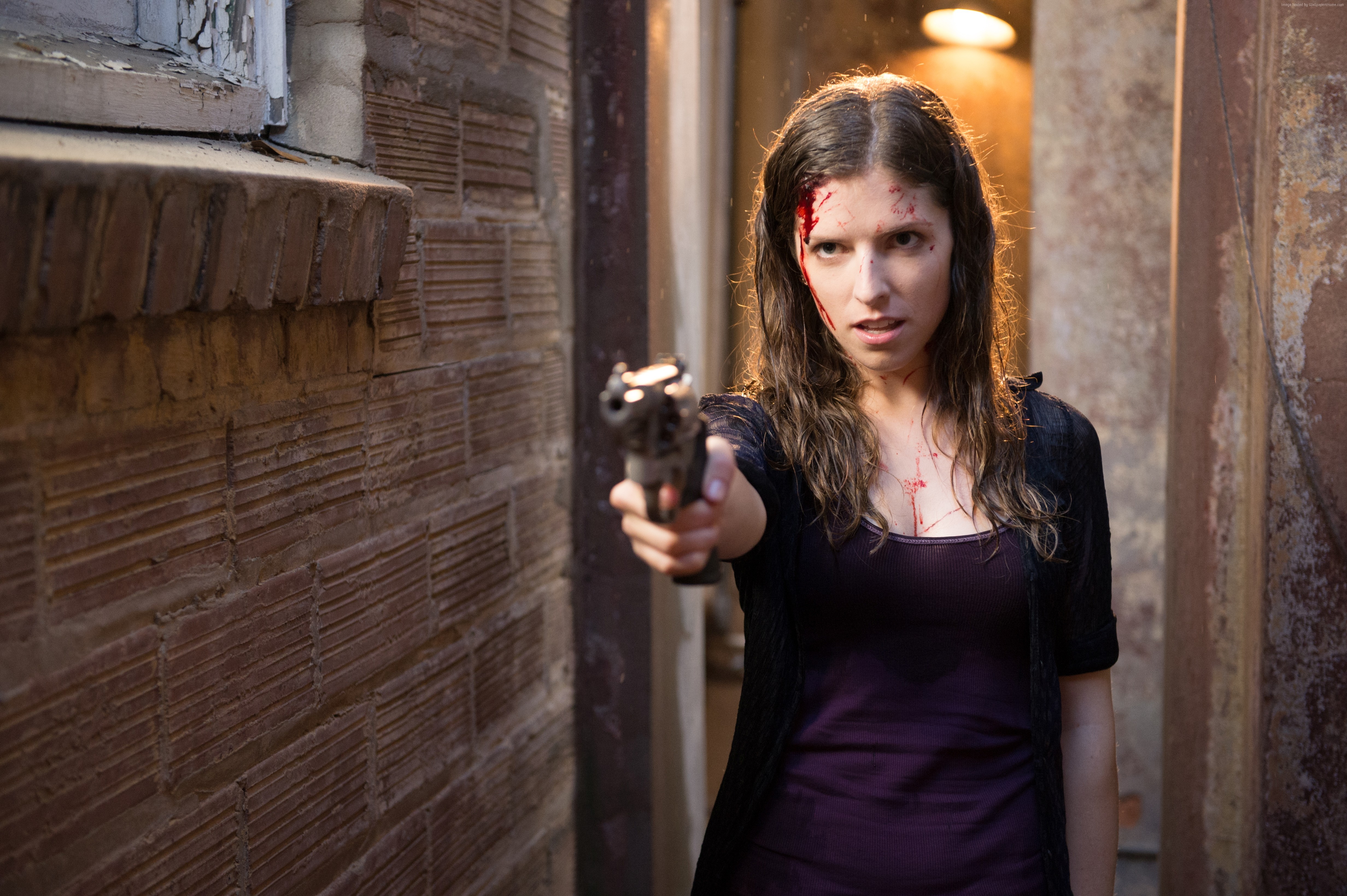 Anna Kendrick in Mr. Right HD Wallpaper