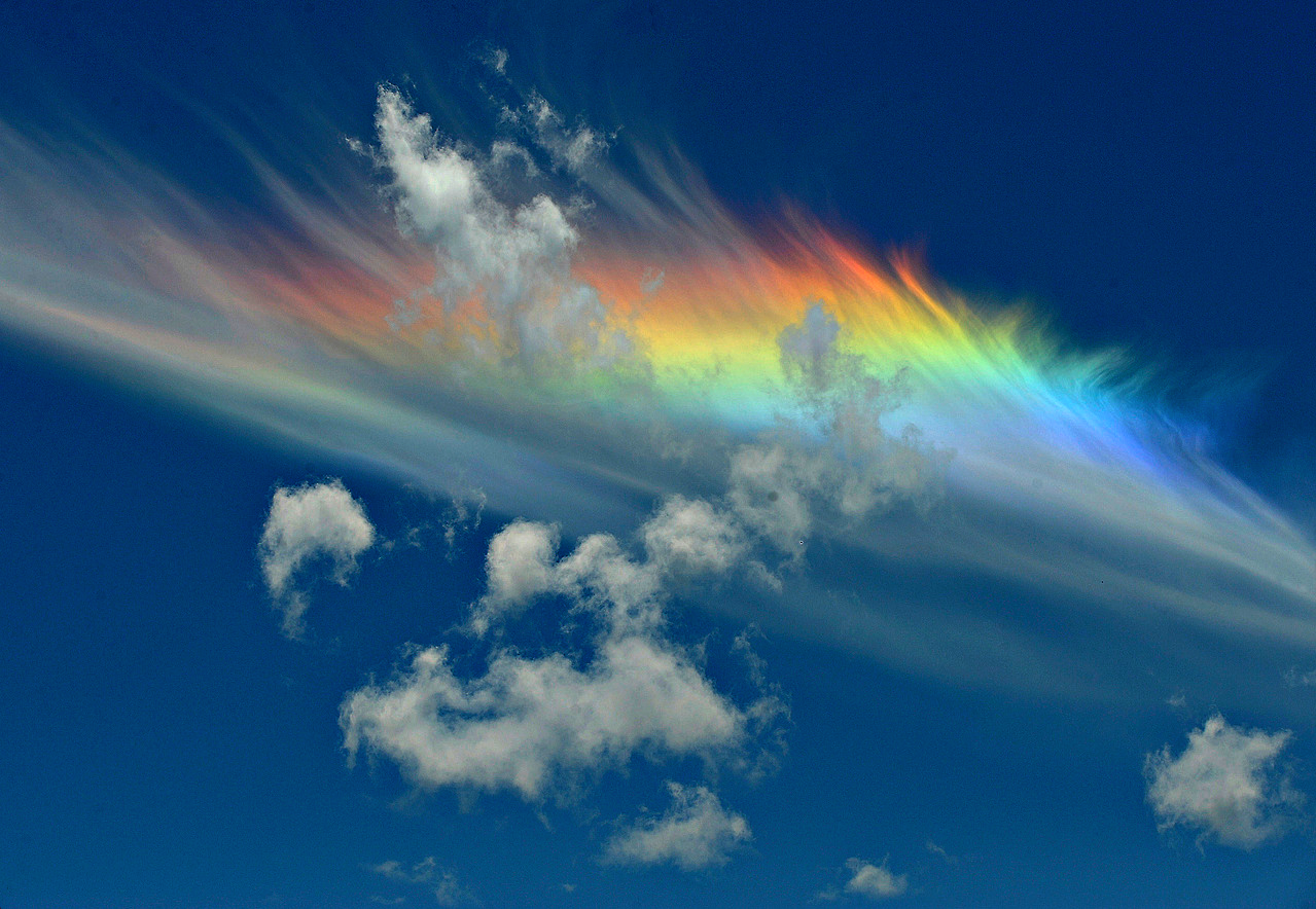 Rainbow and clouds in a blue sky HD Wallpaper