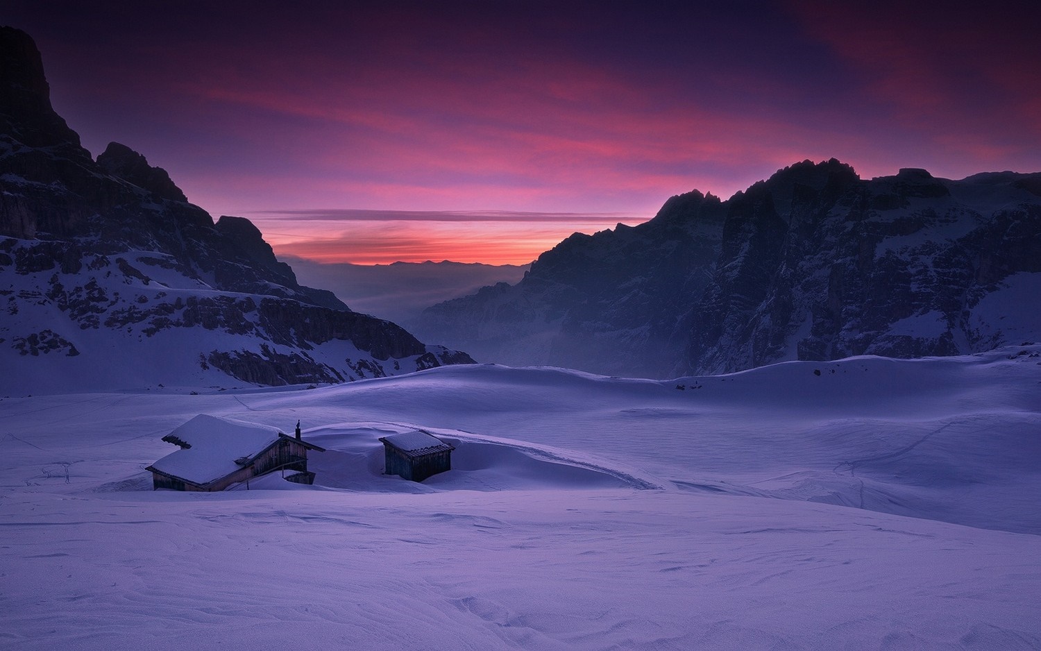 Sunset Over Snowy Dolomites Mountains in Italy HD Wallpaper