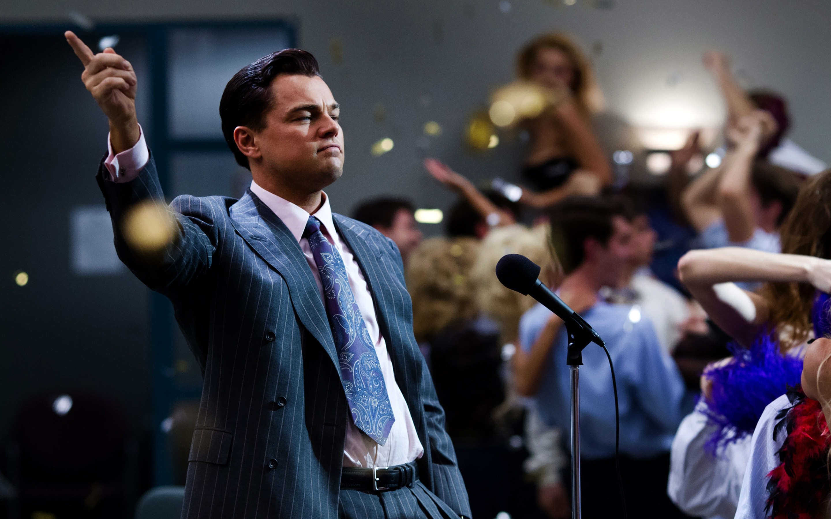 Leonardo DiCaprio in The Wolf of Wall Street HD Wallpaper