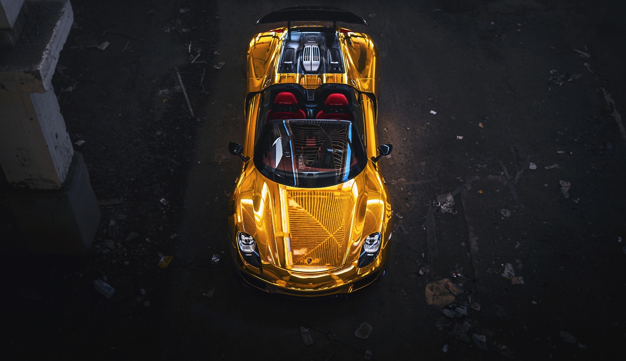 Golden Porsche 918 Spyder parked at night HD Wallpaper