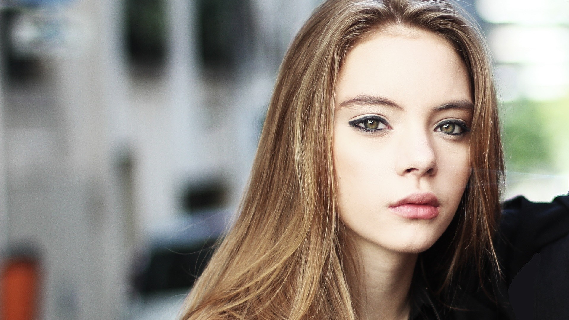 Portrait of a young woman with long blonde hair HD Wallpaper