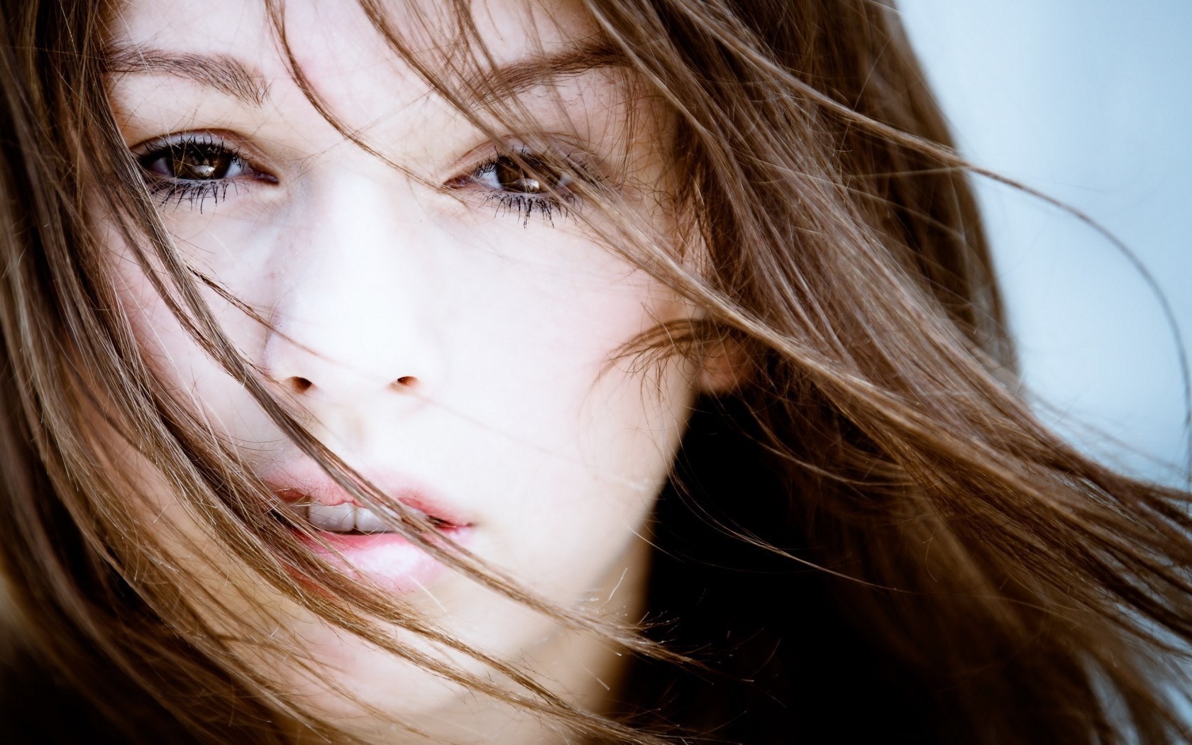 Close up portrait of a young woman with brown hair HD Wallpaper