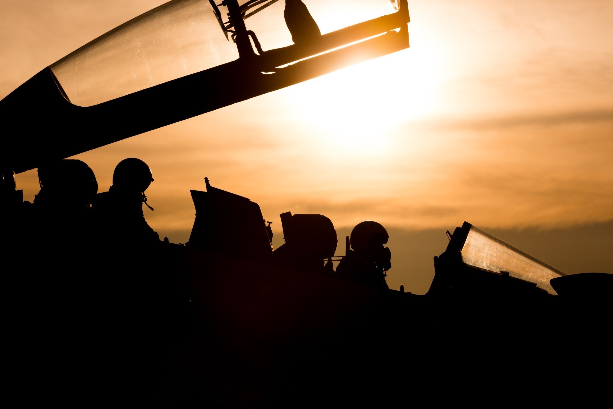Sukhoi Su-30 fighter jet cockpit at sunset HD Wallpaper