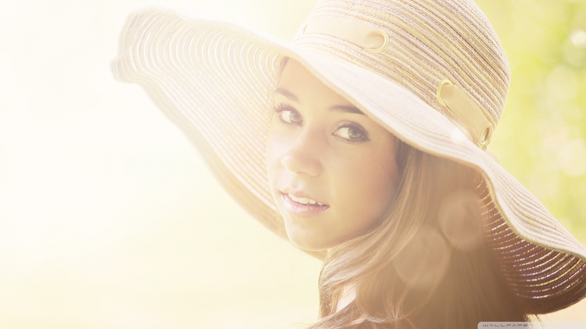 Woman wearing a wide-brimmed hat HD Wallpaper